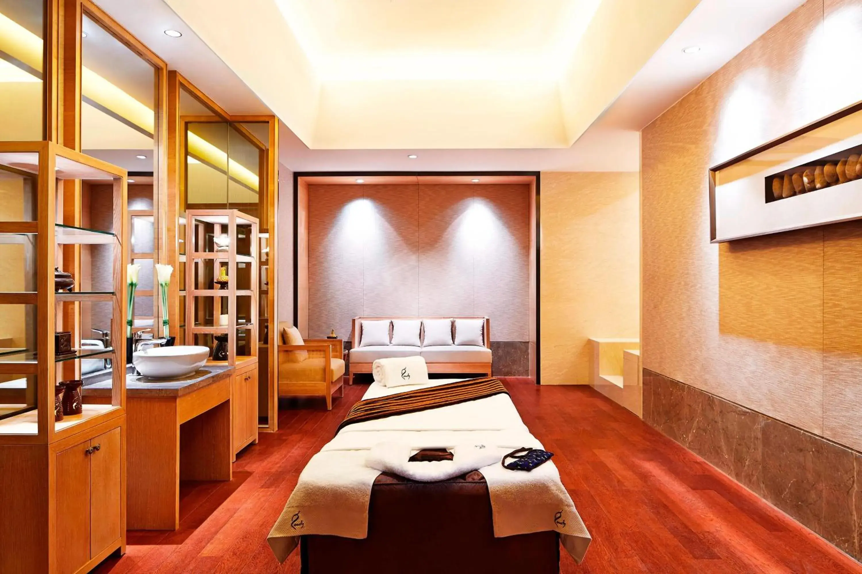 Spa and wellness centre/facilities in Sheraton Grand Zhengzhou Hotel