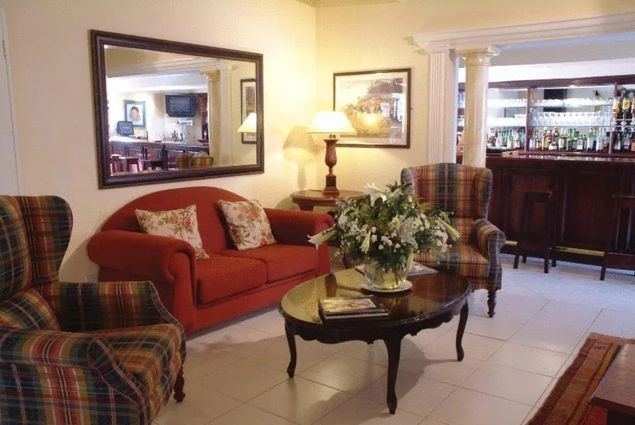 Lounge or bar in Sica's Guest House