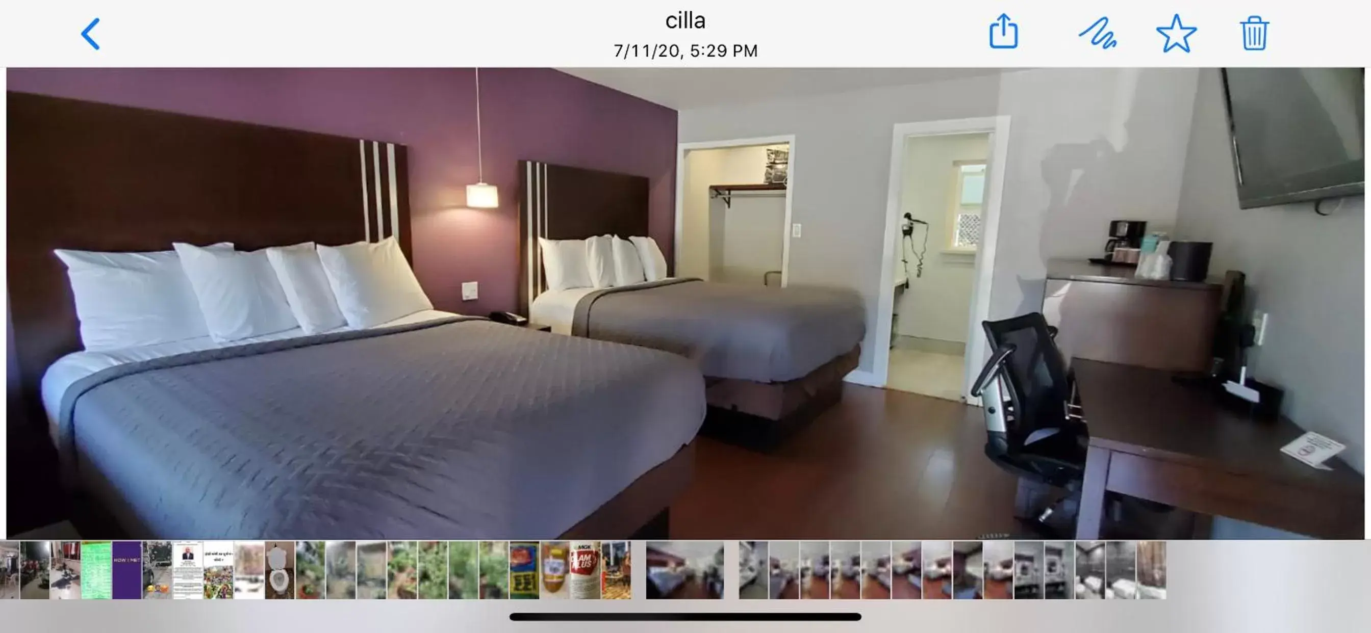 Bed in Muir Lodge Motel Bed in Muir Lodge Motel