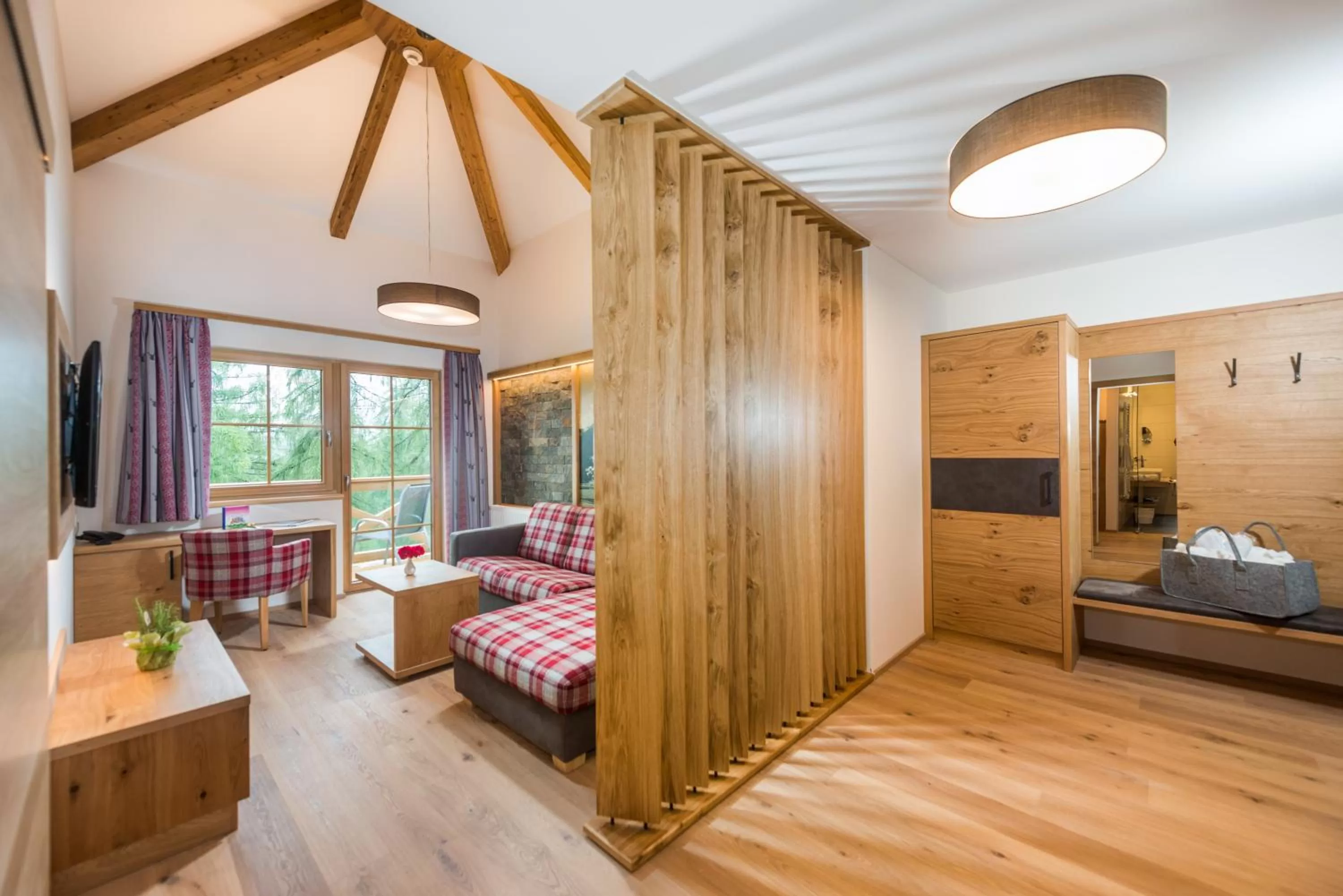 Living room, Bed in Hotel Lindenhof