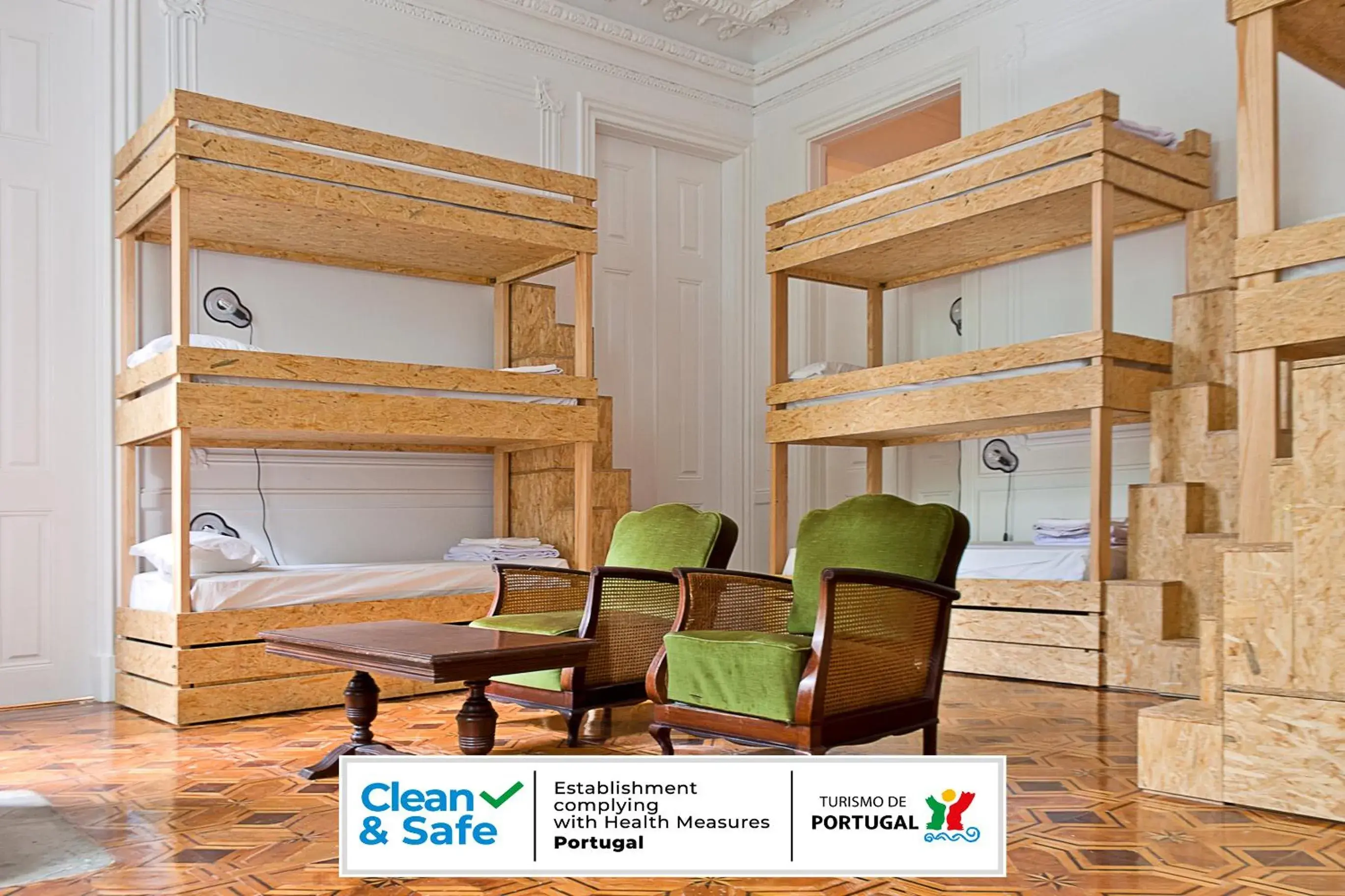Bunk Bed in The Independente Hostel & Suites
