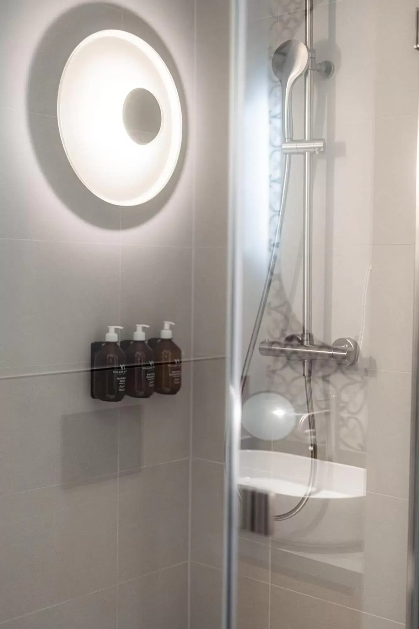 Shower, Bathroom in Villars Palace