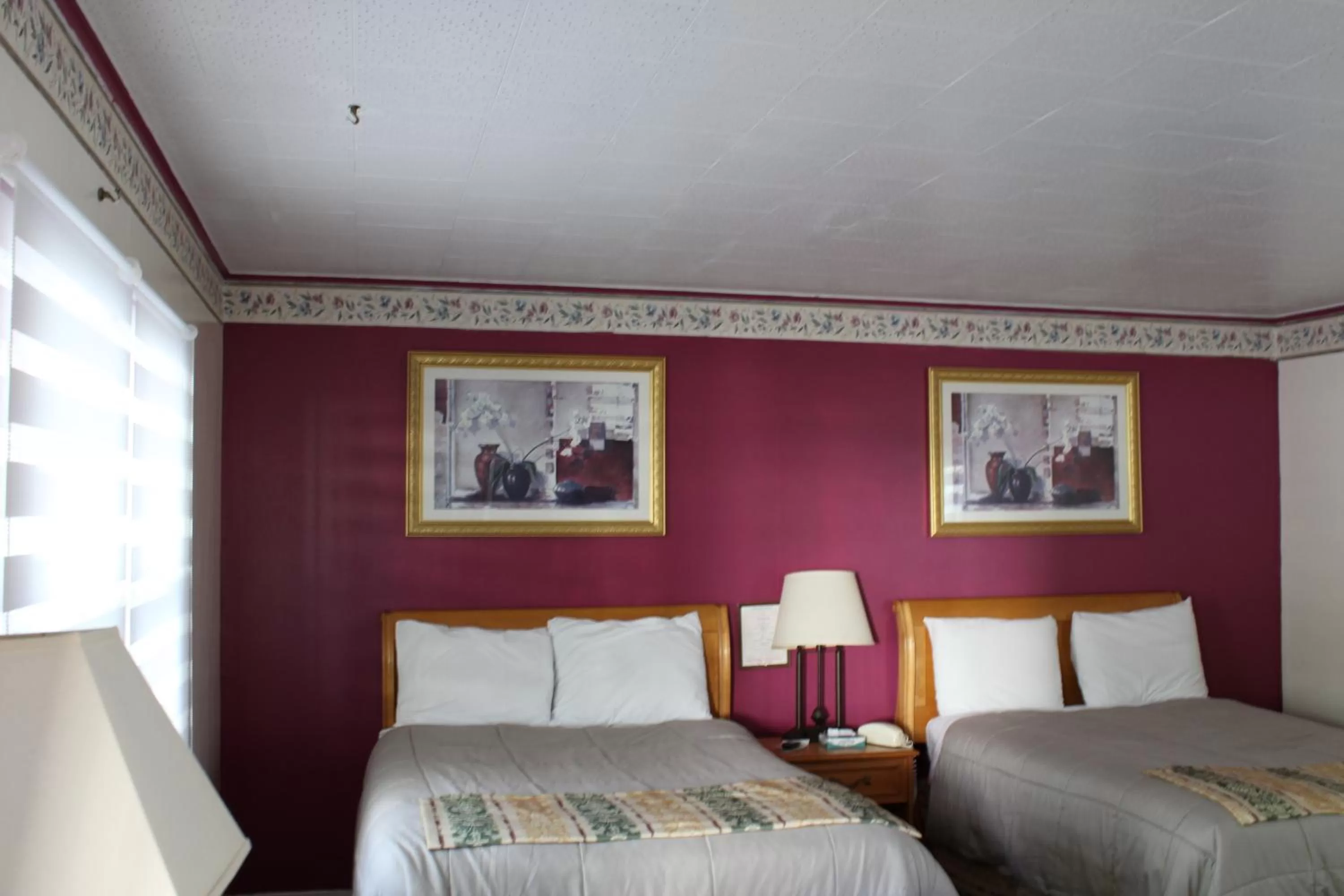 Bed in Northside Motel - Williamstown