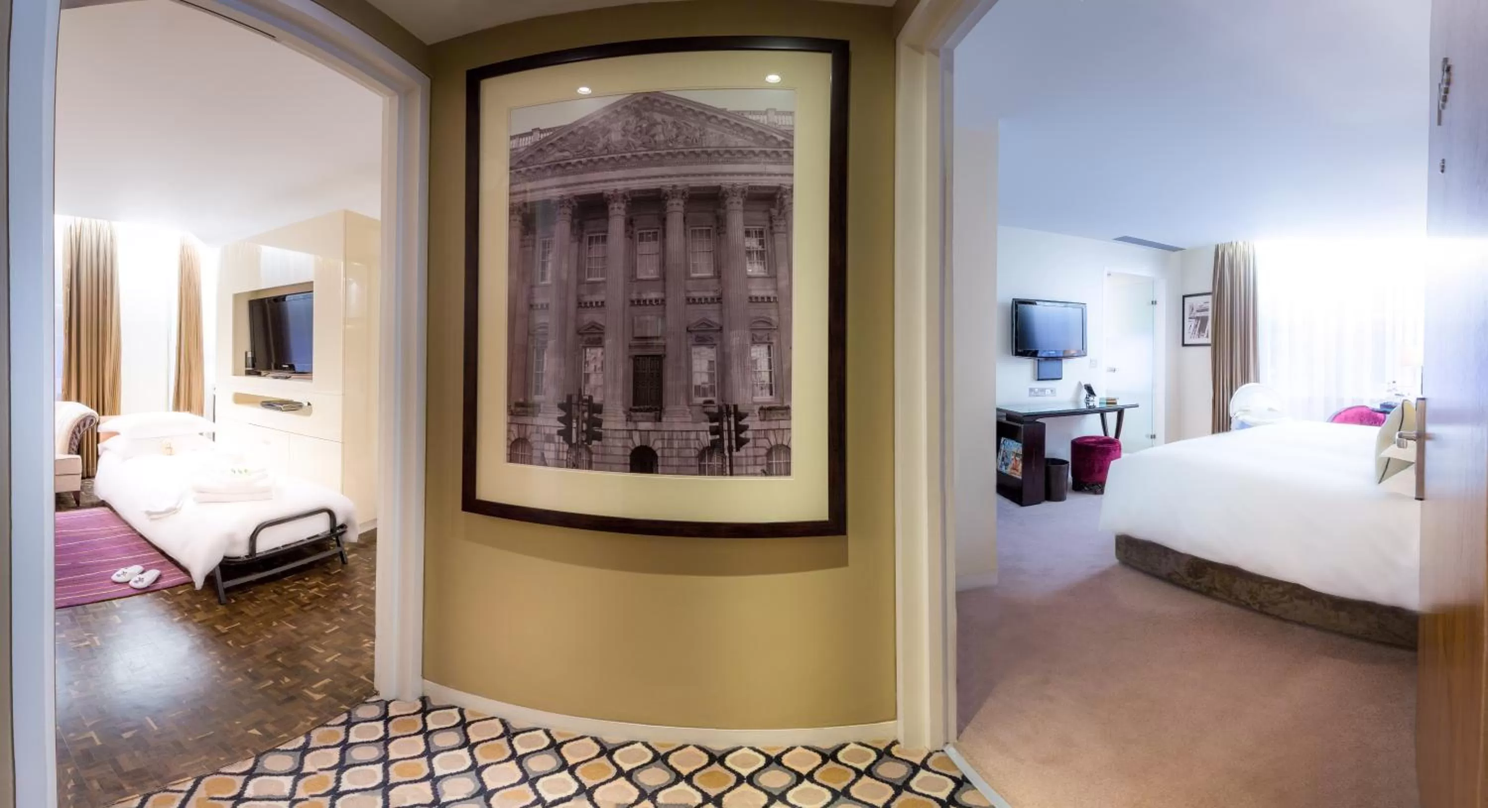Family, Bed in Ten Manchester Street Hotel