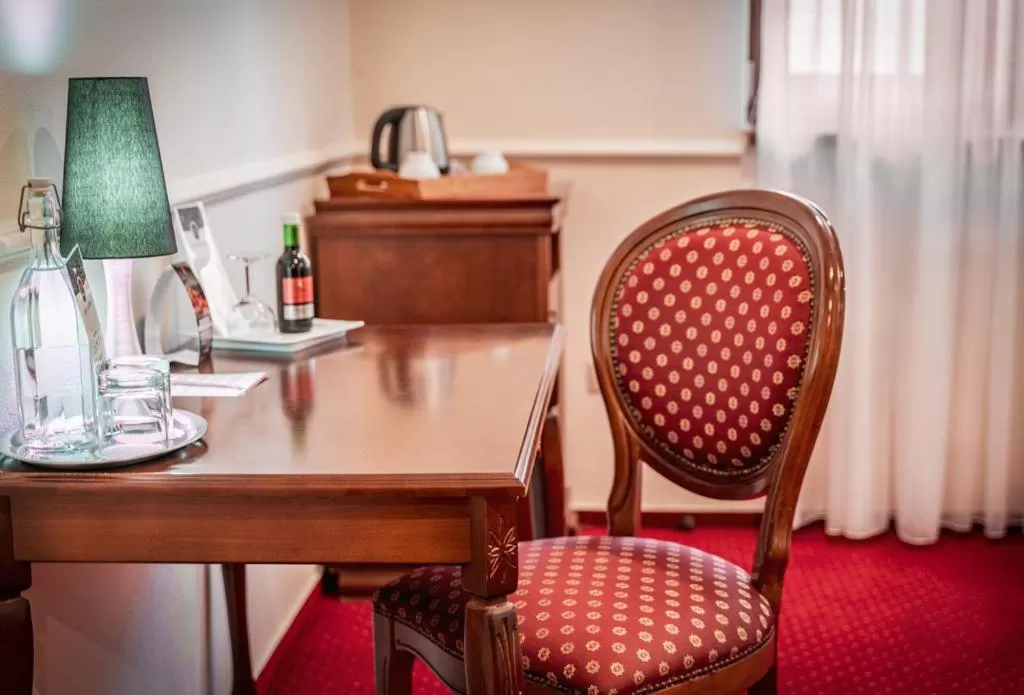 Coffee/tea facilities in Hotel Capital with private wellness