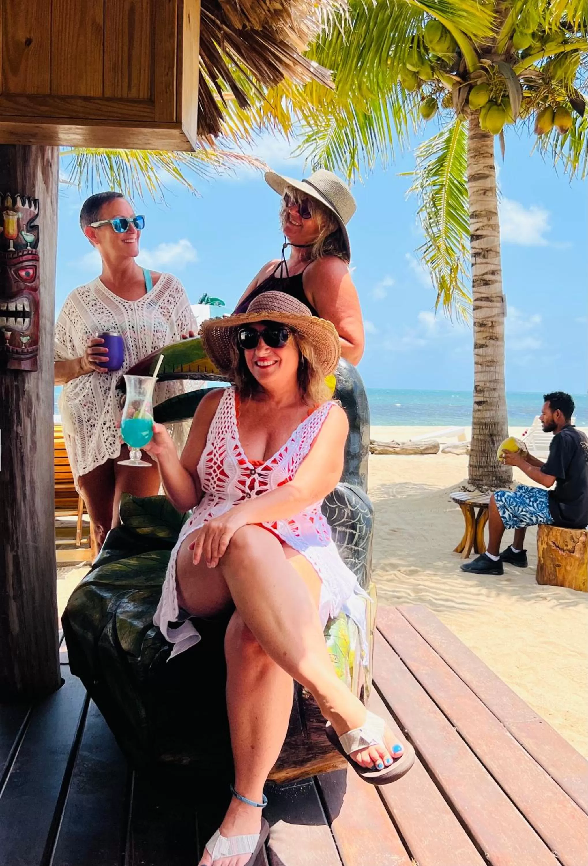 Lounge or bar in Ocean Breeze