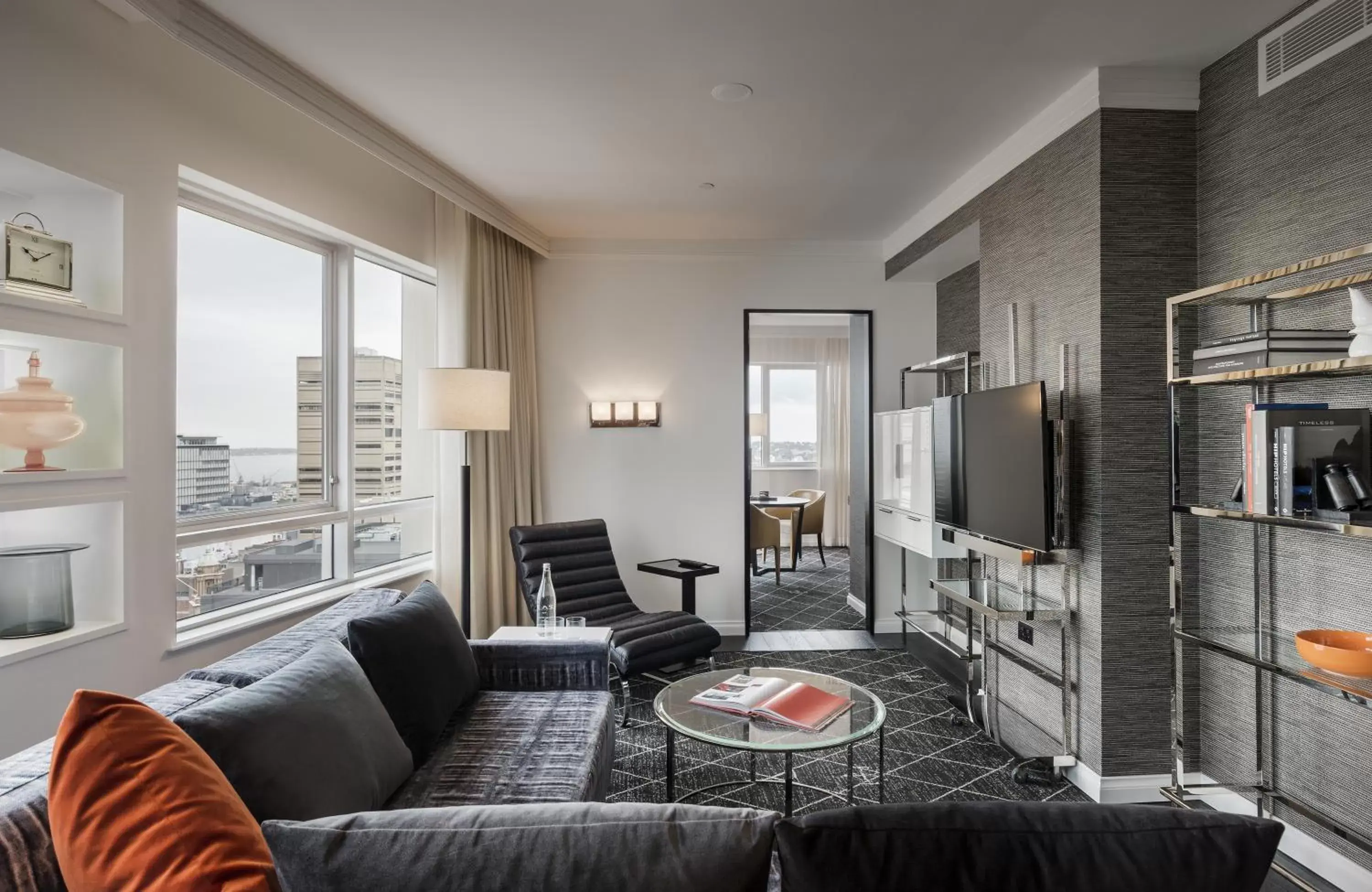 Living room, Seating Area in Swissotel Sydney