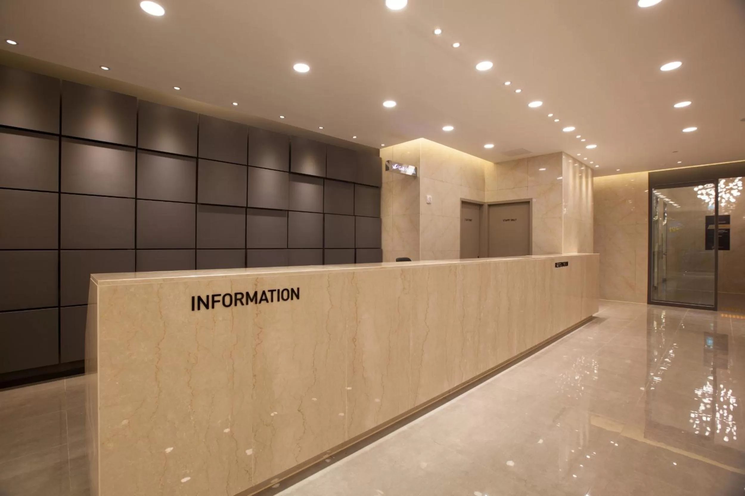 Lobby or reception in GnB Hotel