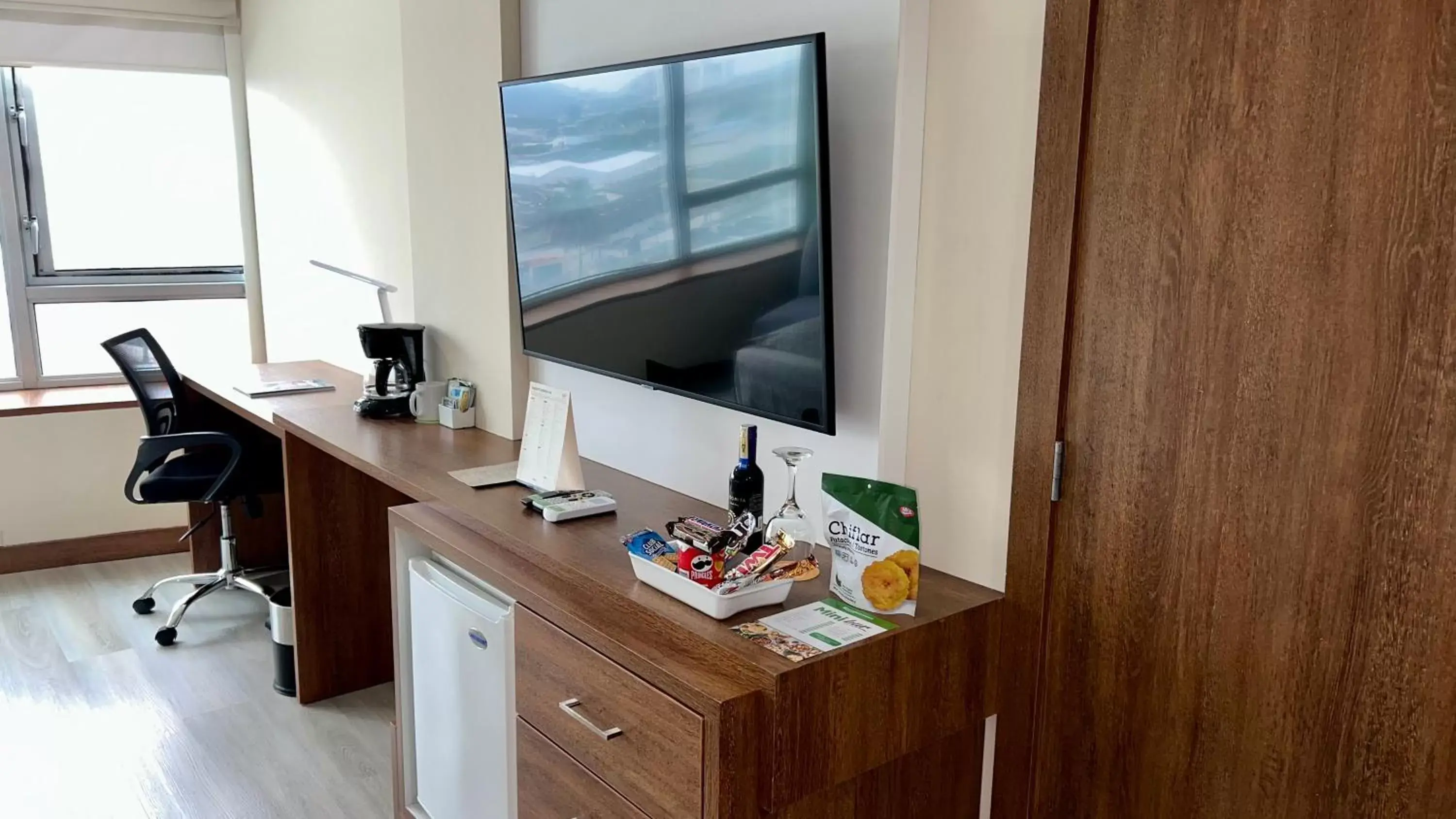 TV/Entertainment Center in Wyndham Garden Guayaquil