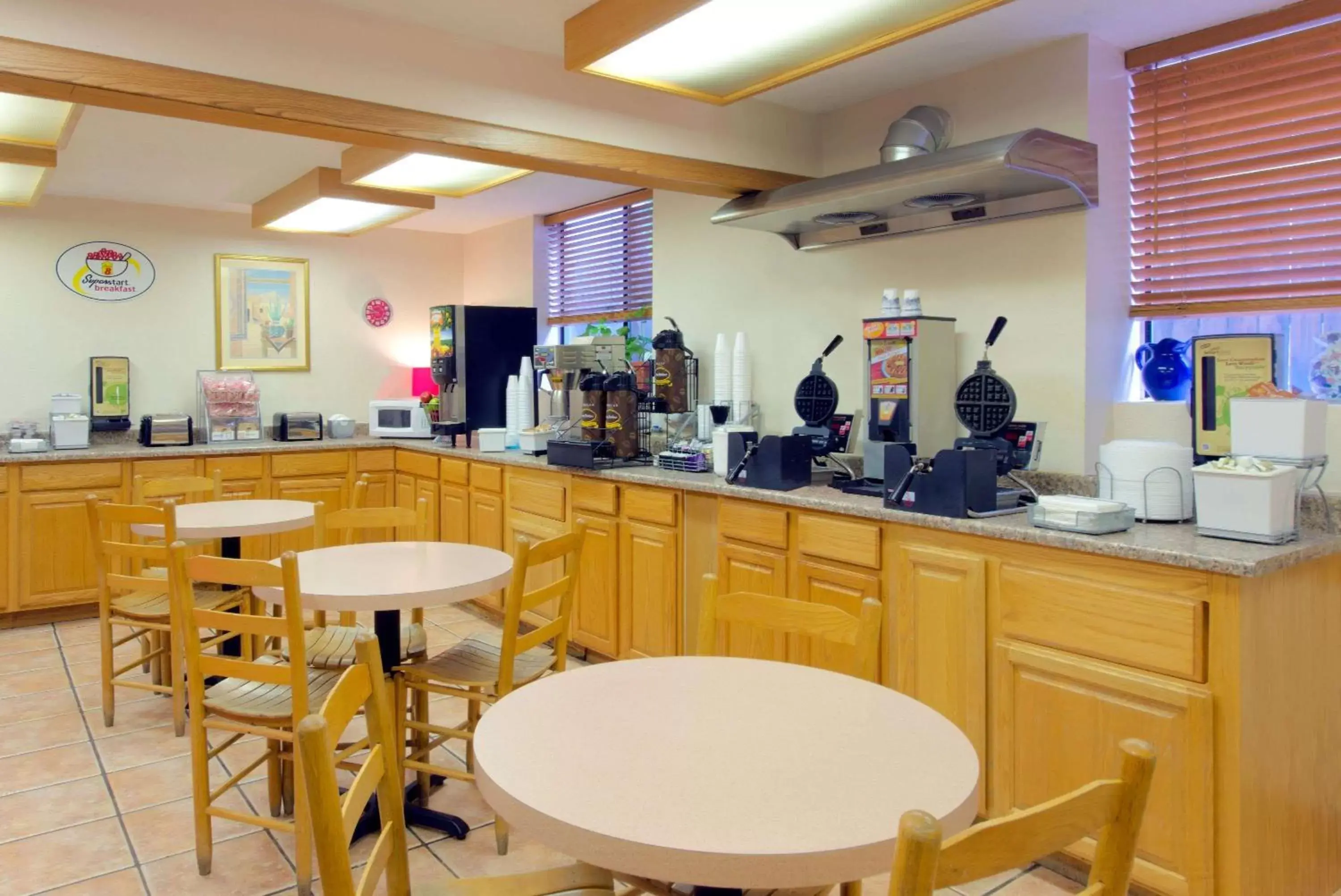 Restaurant/places to eat in Super 8 by Wyndham Cortez/Mesa Verde Area Restaurant/places to eat in Super 8 by Wyndham Cortez/Mesa Verde Area