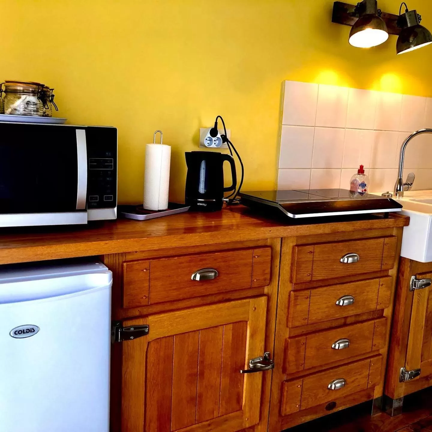 Coffee/tea facilities in LE DUPE