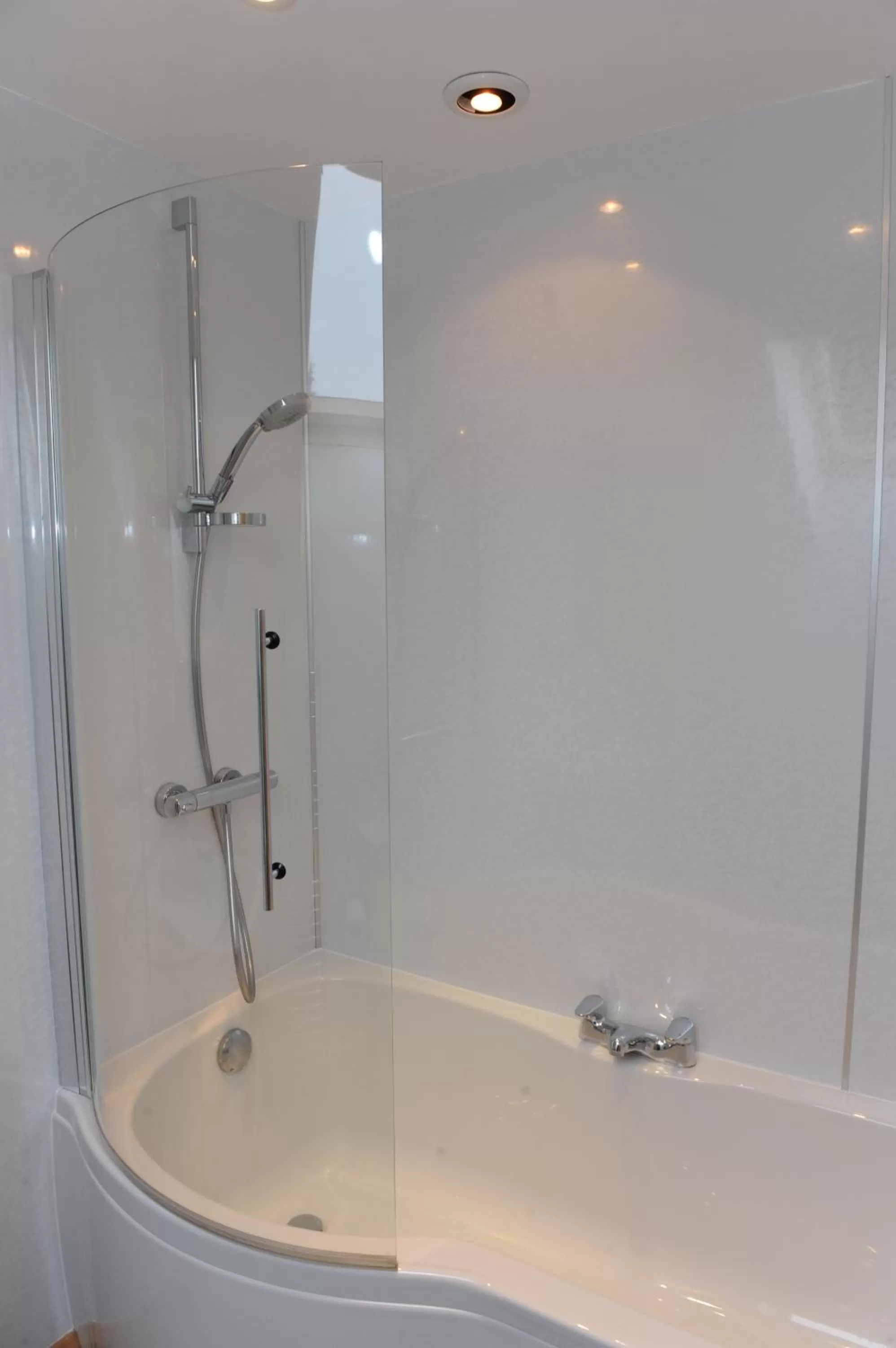 Bathroom in Bay Cottage Bed & Breakfast