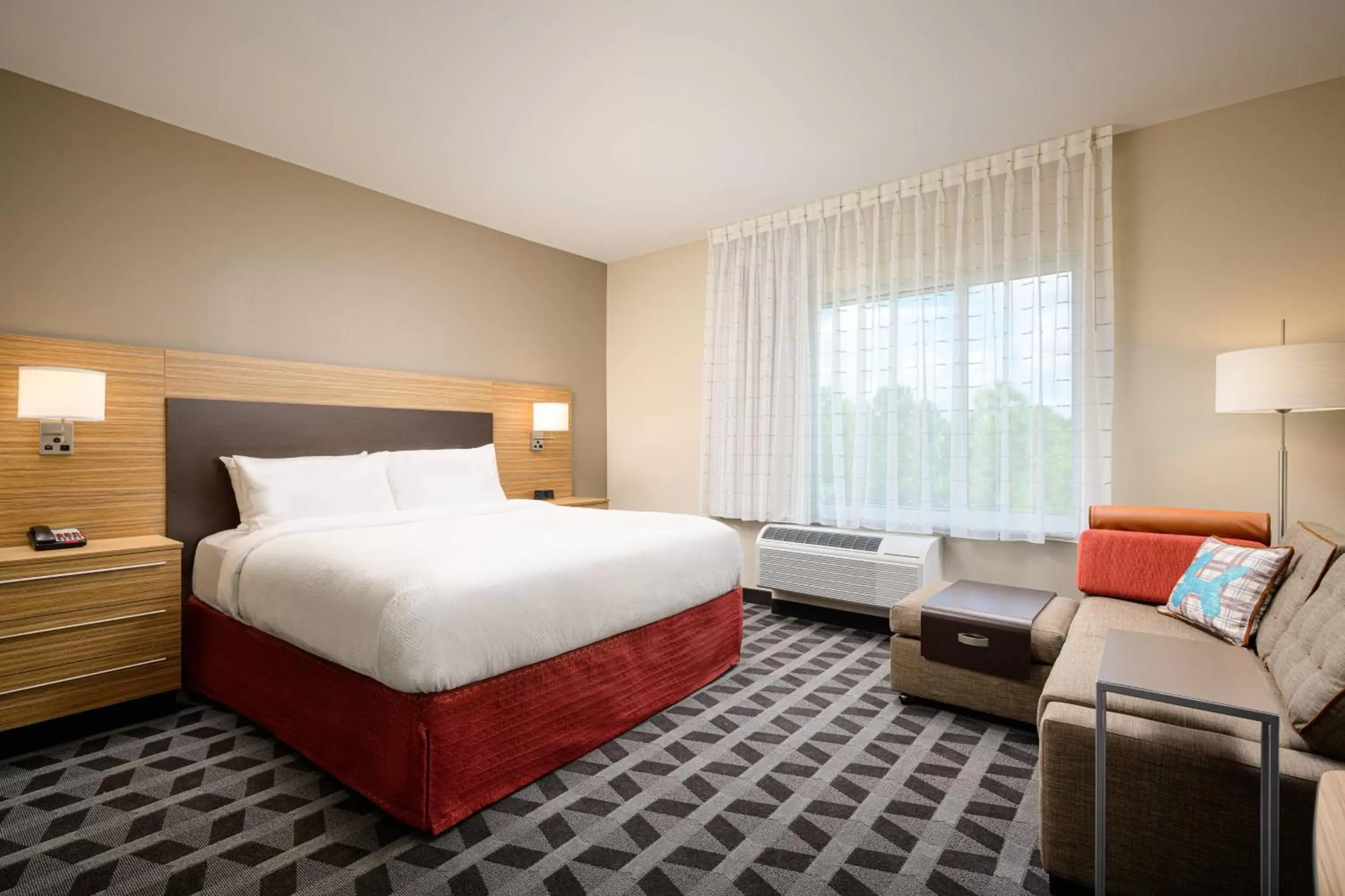 Photo of the whole room, Bed in TownePlace Suites by Marriott Tuscaloosa