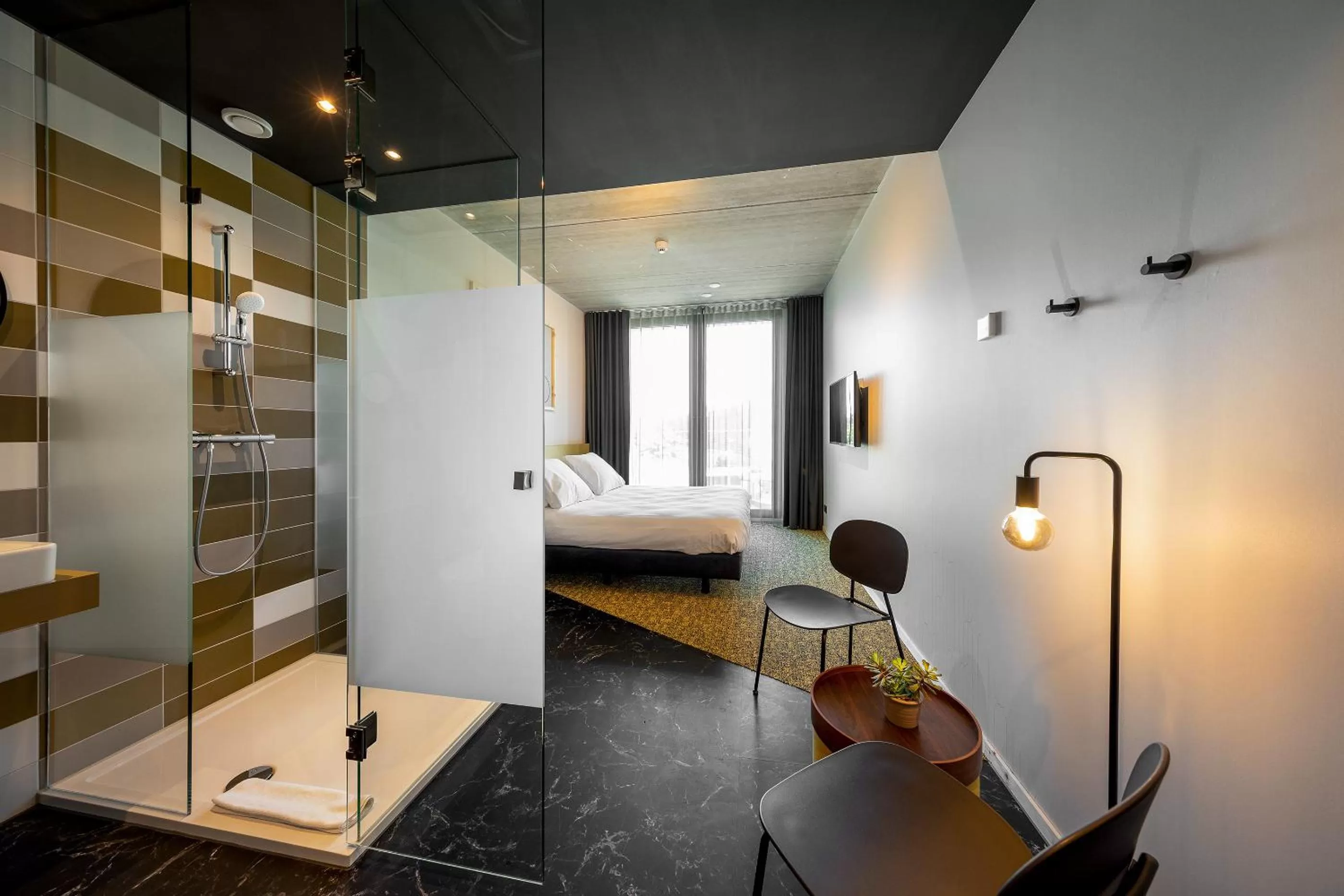 Photo of the whole room, Bed in Mr Jigs