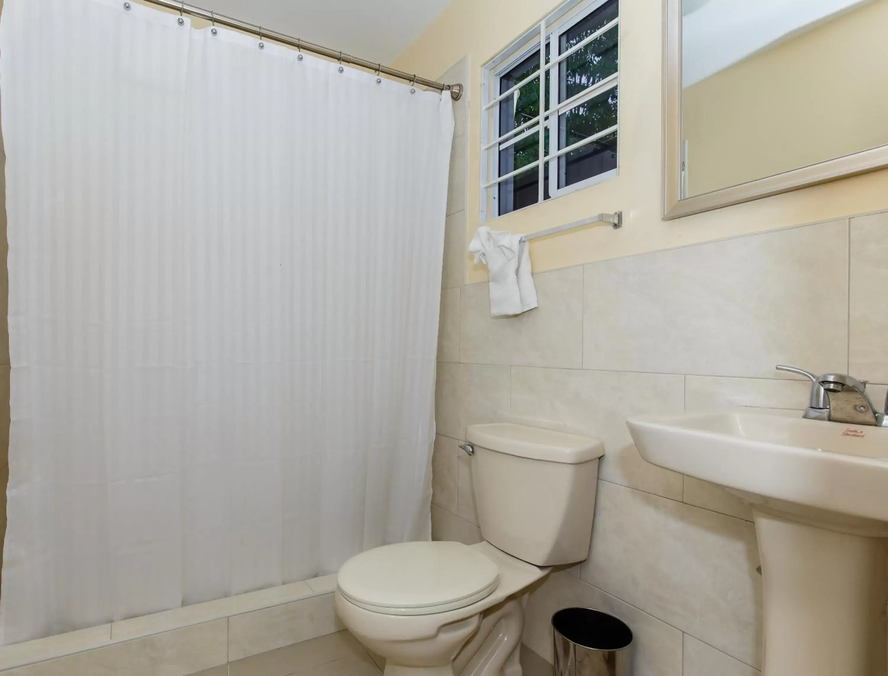 Bathroom in Jasmine Inn