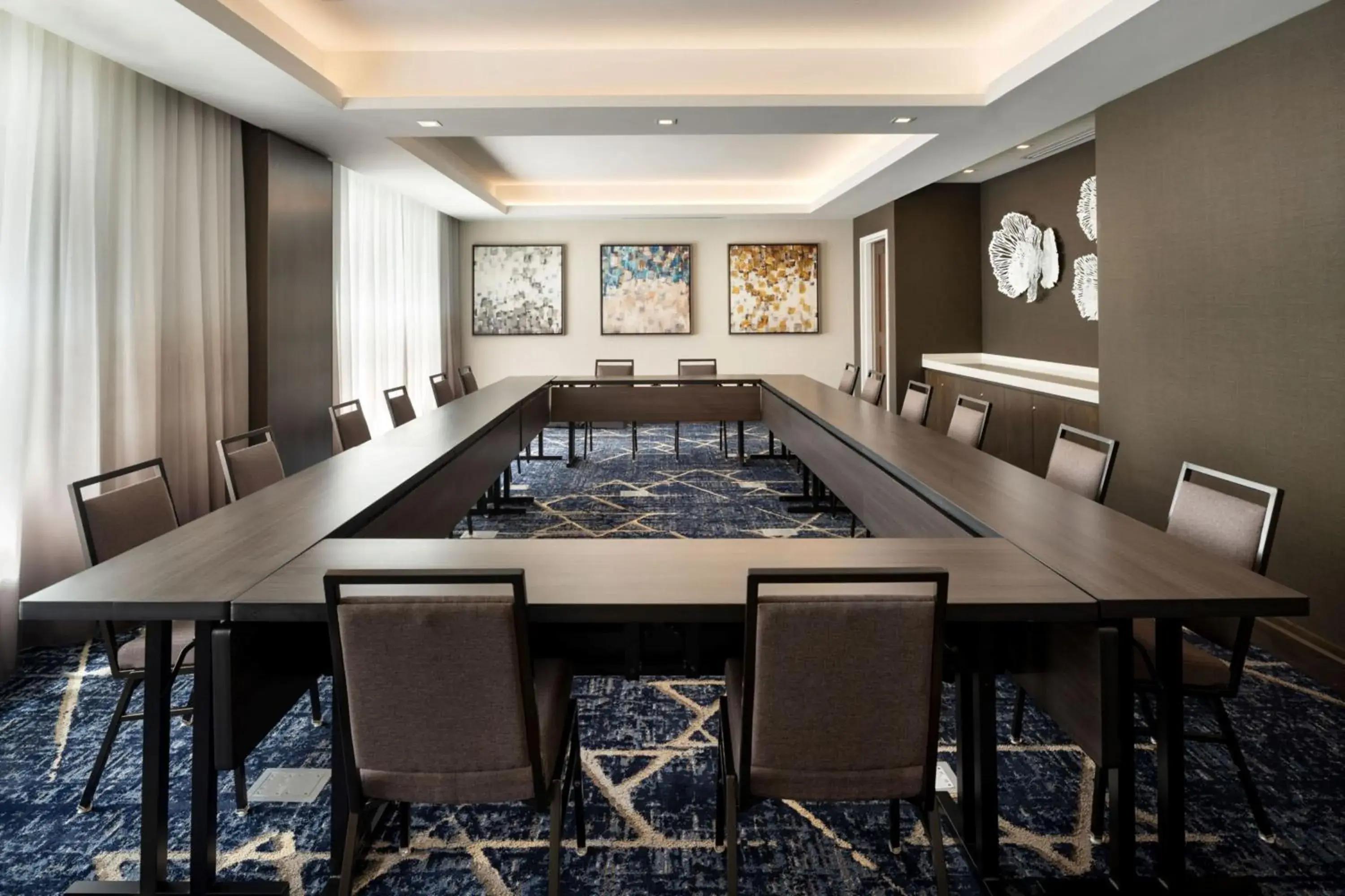 Meeting/conference room in Residence Inn by Marriott Oakland Downtown