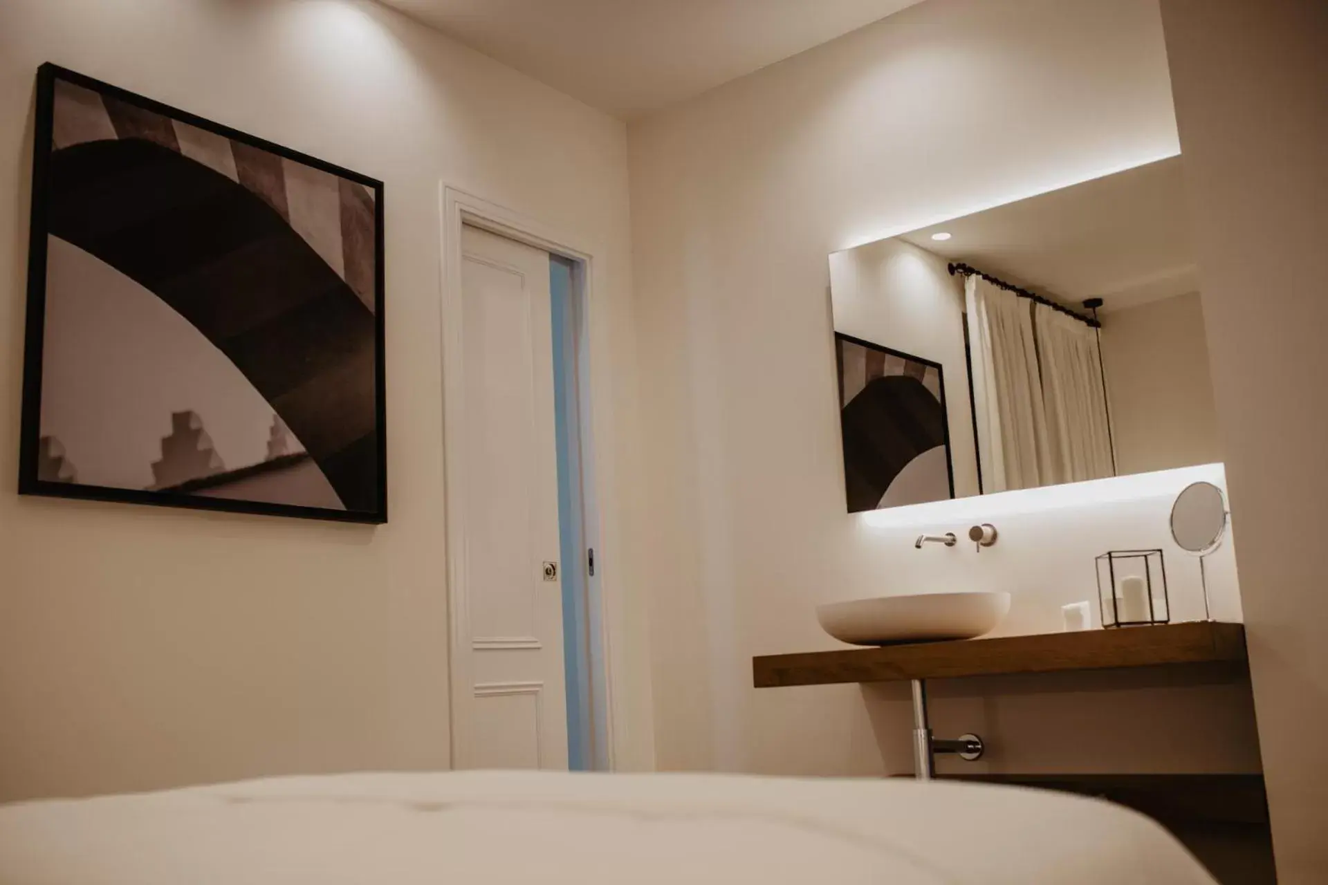 Photo of the whole room, Bathroom in La Ermita Suites - Único Hotel Monumento de Córdoba