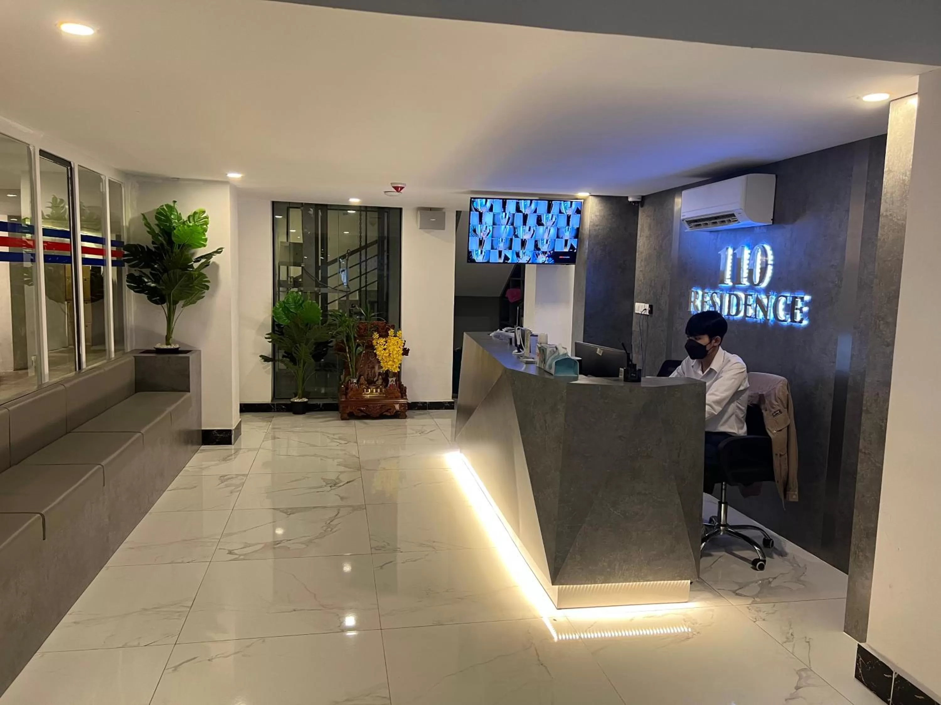 Lobby or reception in Residence 110 (Hotel and Apartments)