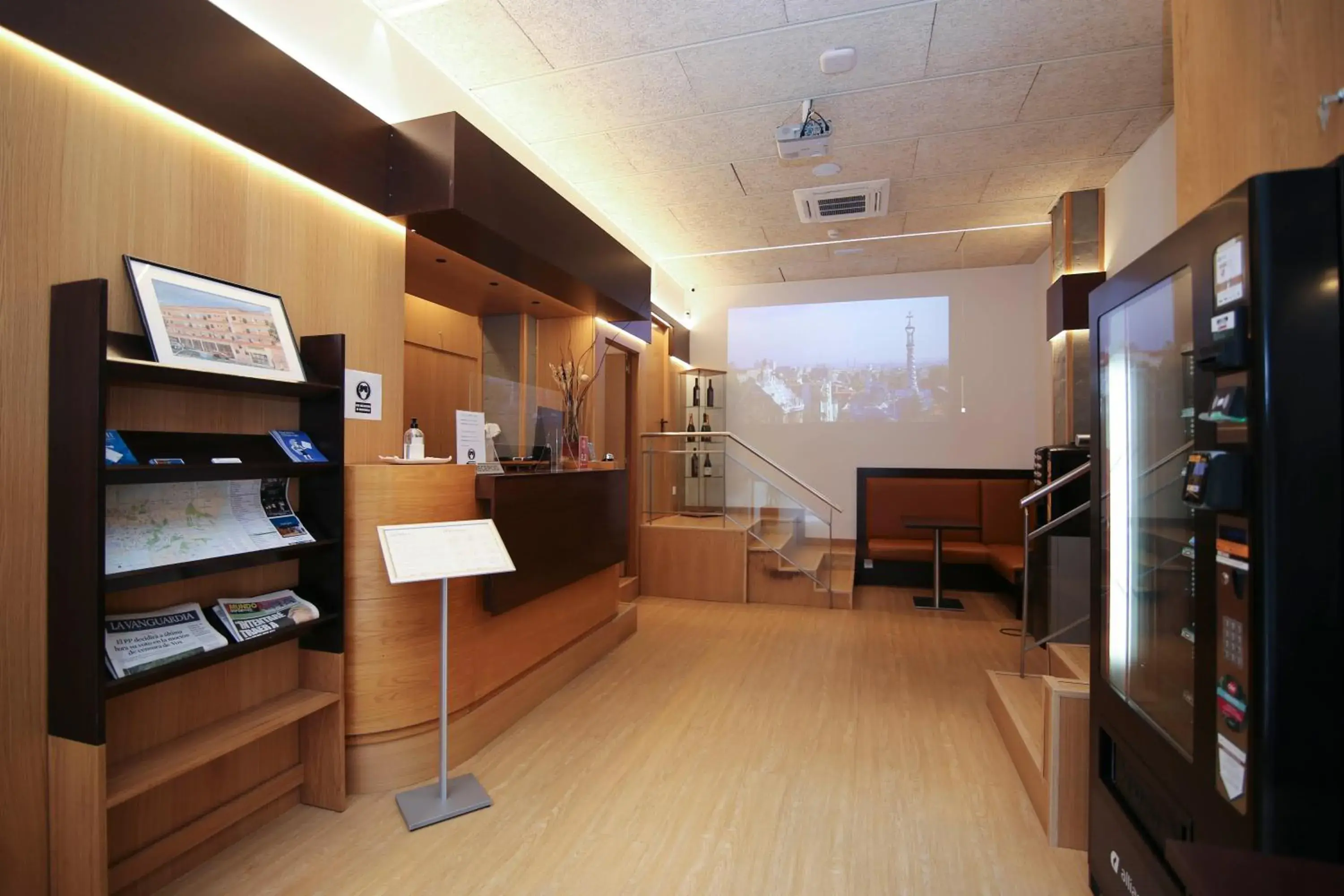 Lobby or reception in Hotel Esplugues Lobby or reception in Hotel Esplugues