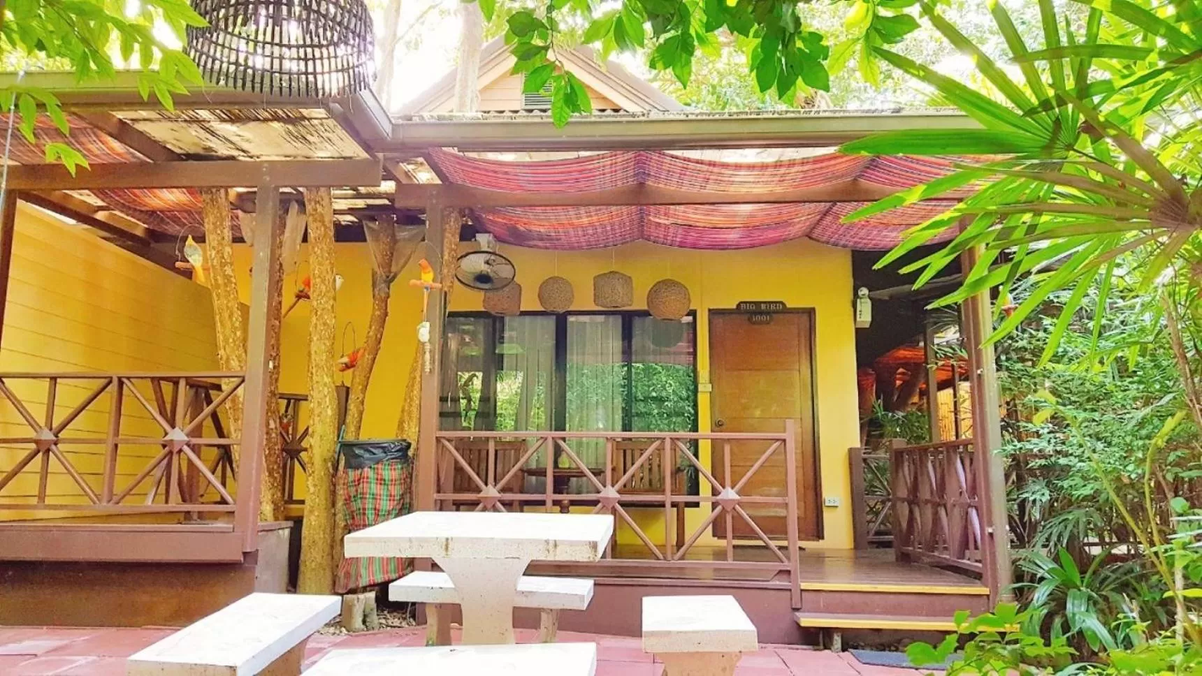 Balcony/Terrace in Birds and Bees Resort