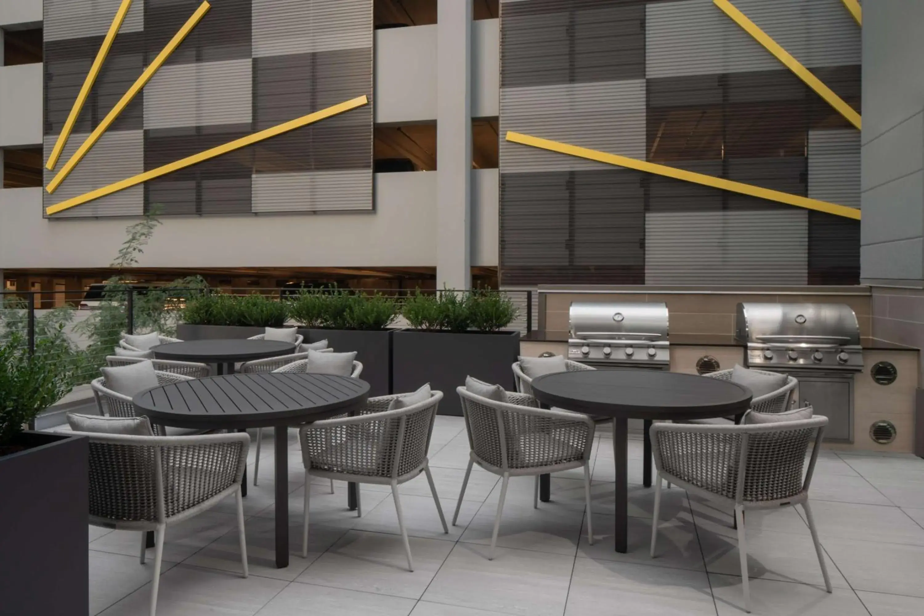 Patio, Restaurant/Places to Eat in Homewood Suites By Hilton Charlotte Uptown First Ward