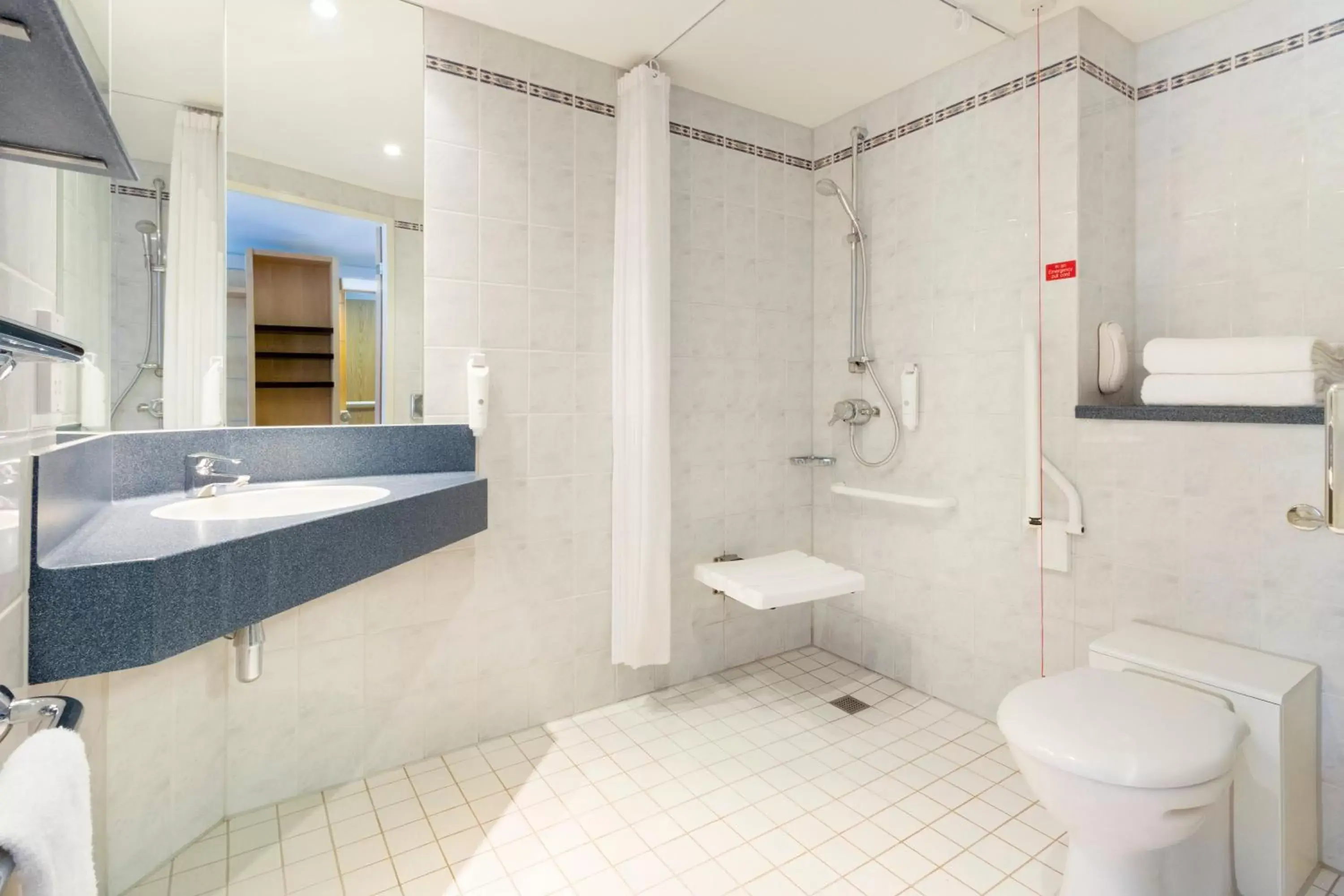 Photo of the whole room, Bathroom in Holiday Inn Express Earls Court, an IHG Hotel