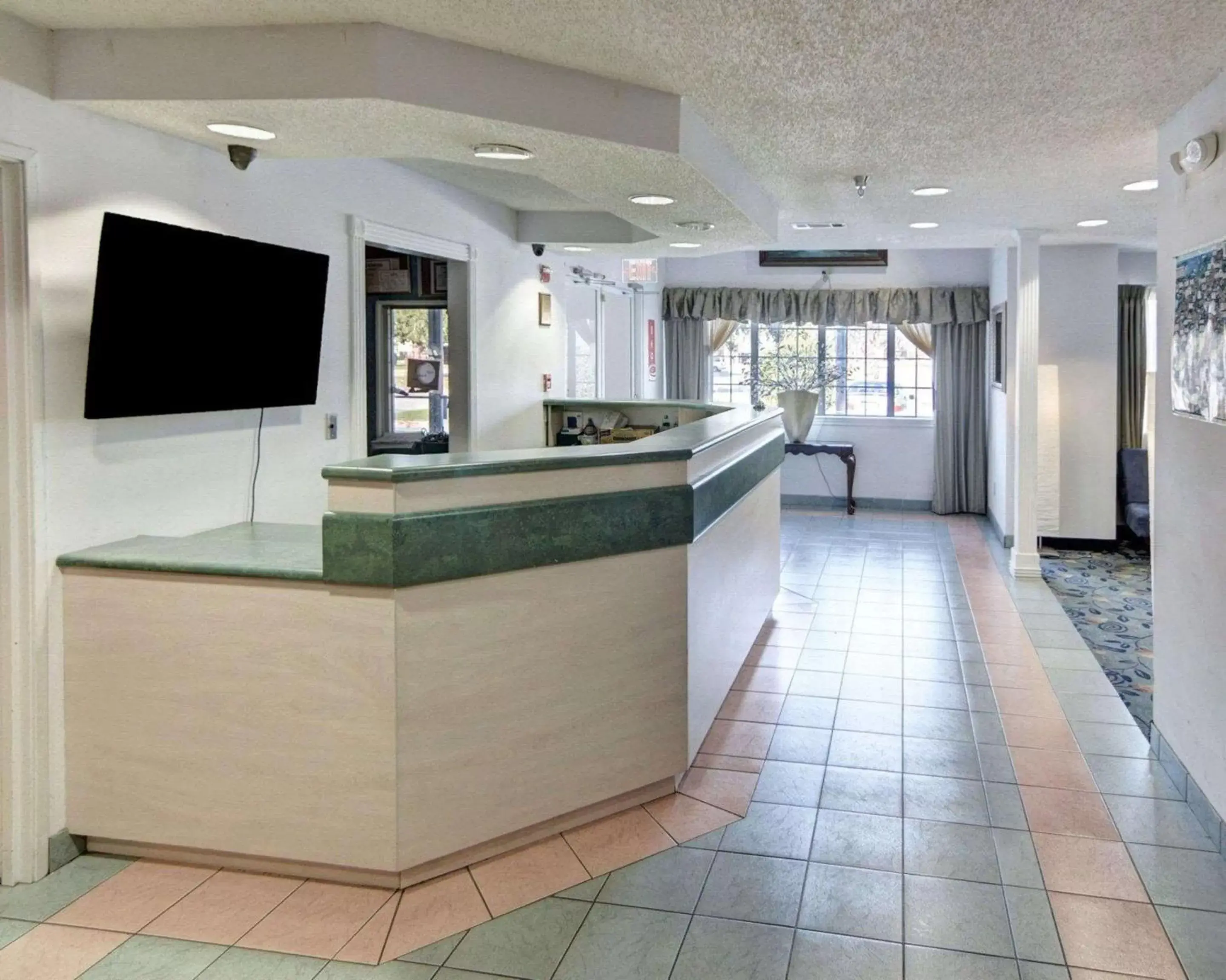 Lobby or reception, Lobby/Reception in Rodeway Inn & Suites Lewisville I-35