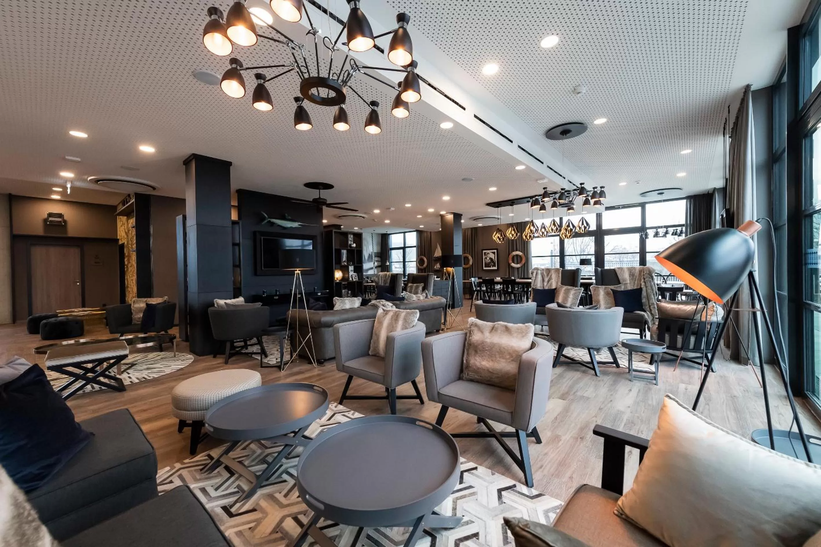 Lounge or bar in HARBR. hotel Heilbronn
