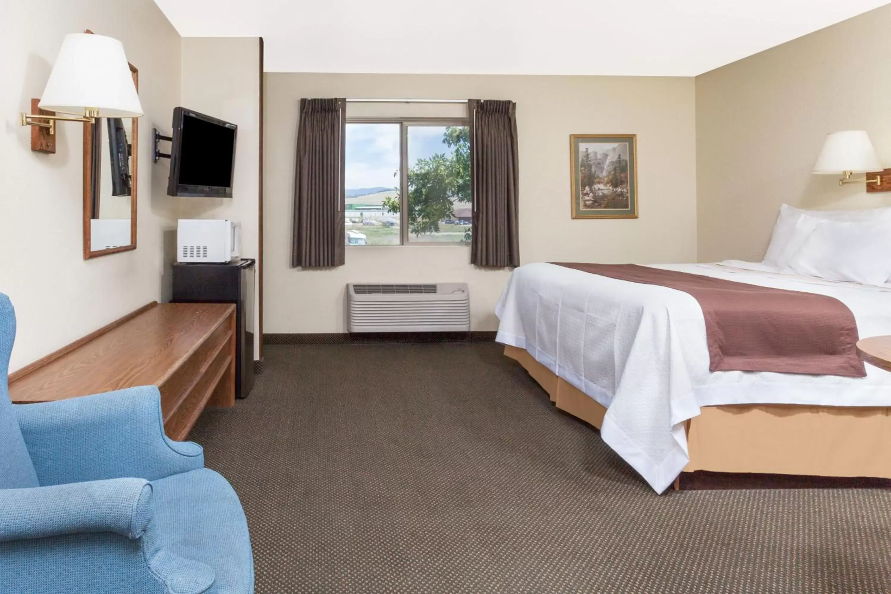 Bed in Days Inn by Wyndham Missoula Airport