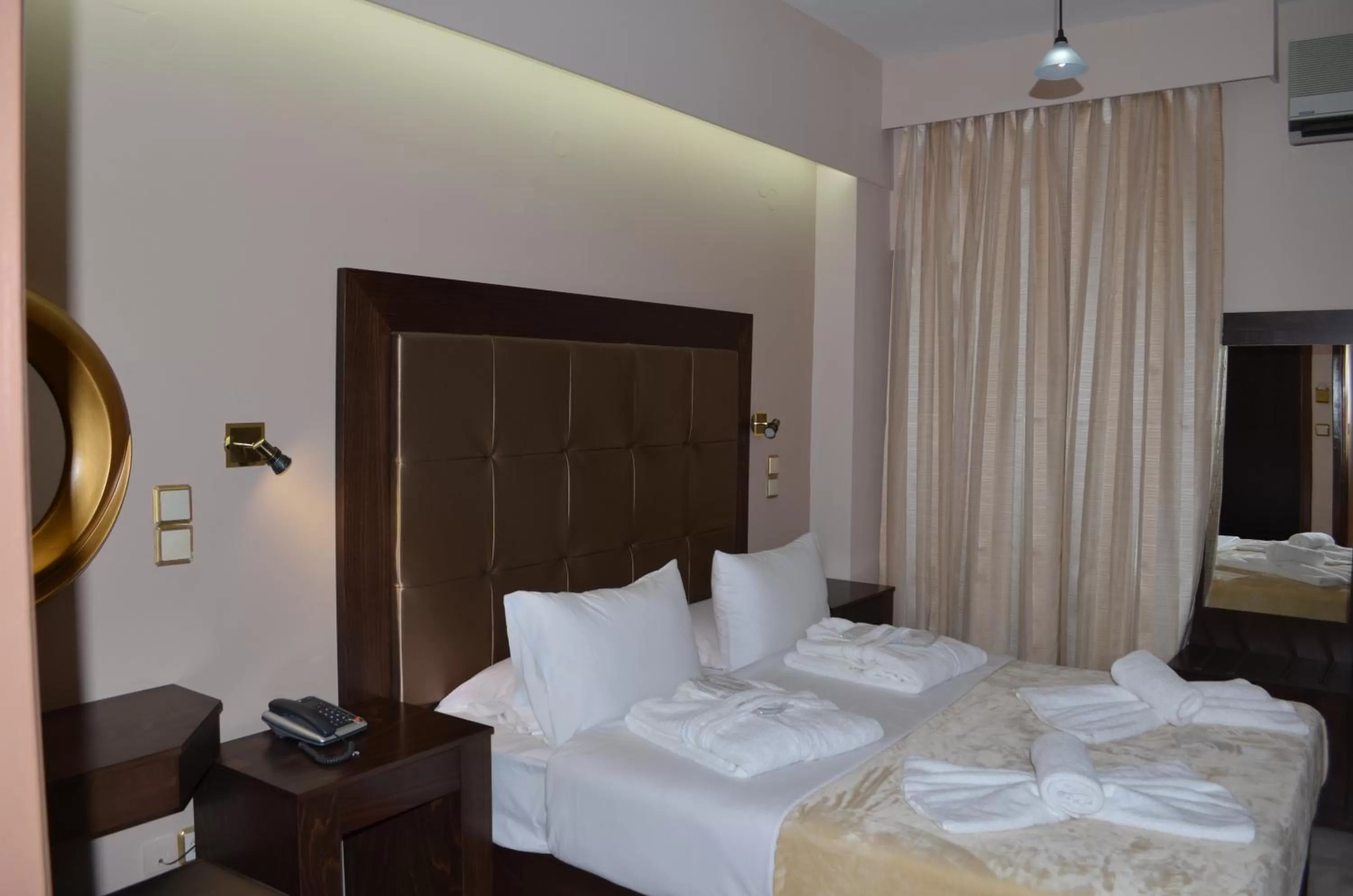 Bedroom in Ellinis Hotel