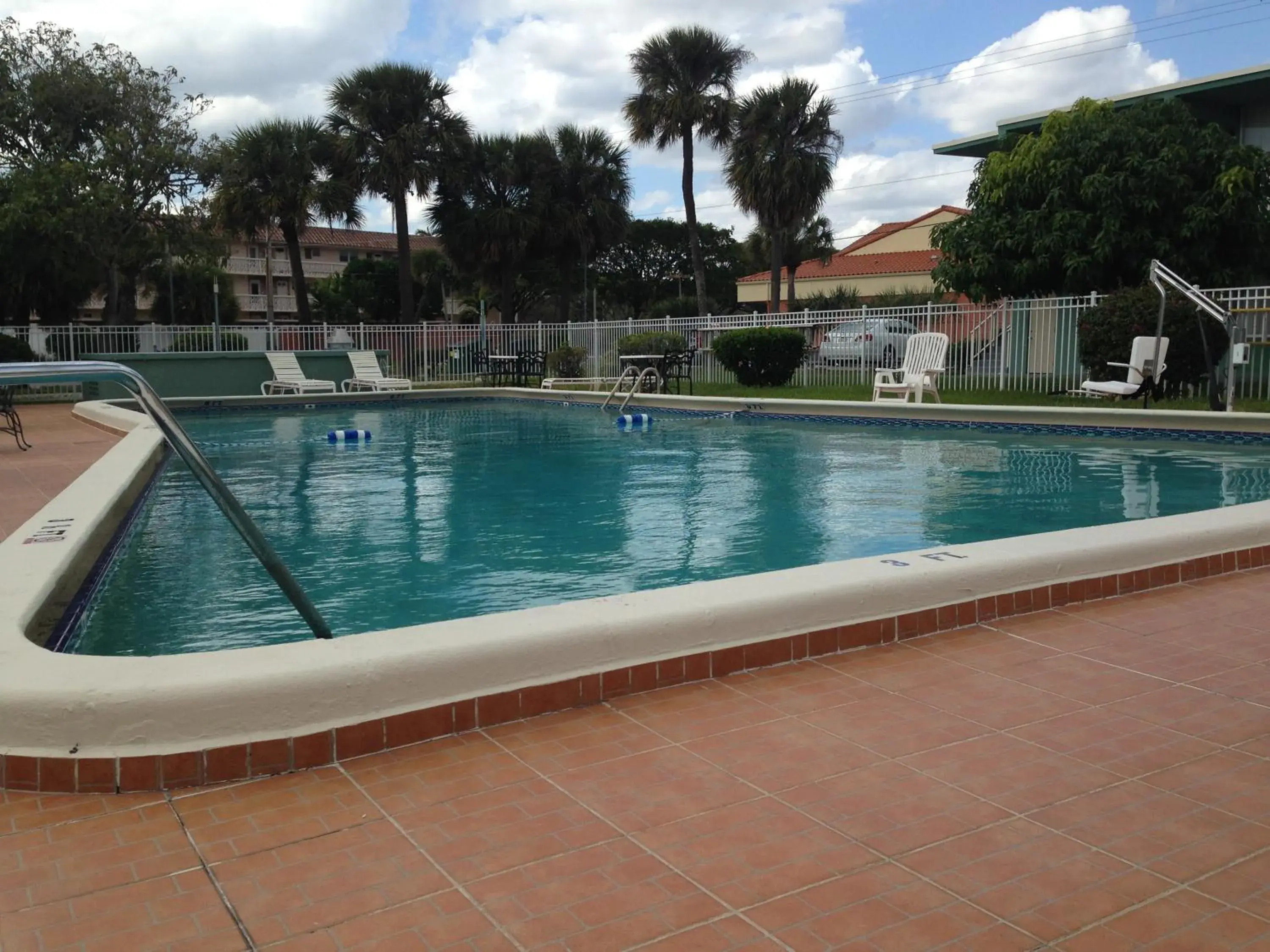 Day, Swimming Pool in Boca Inn