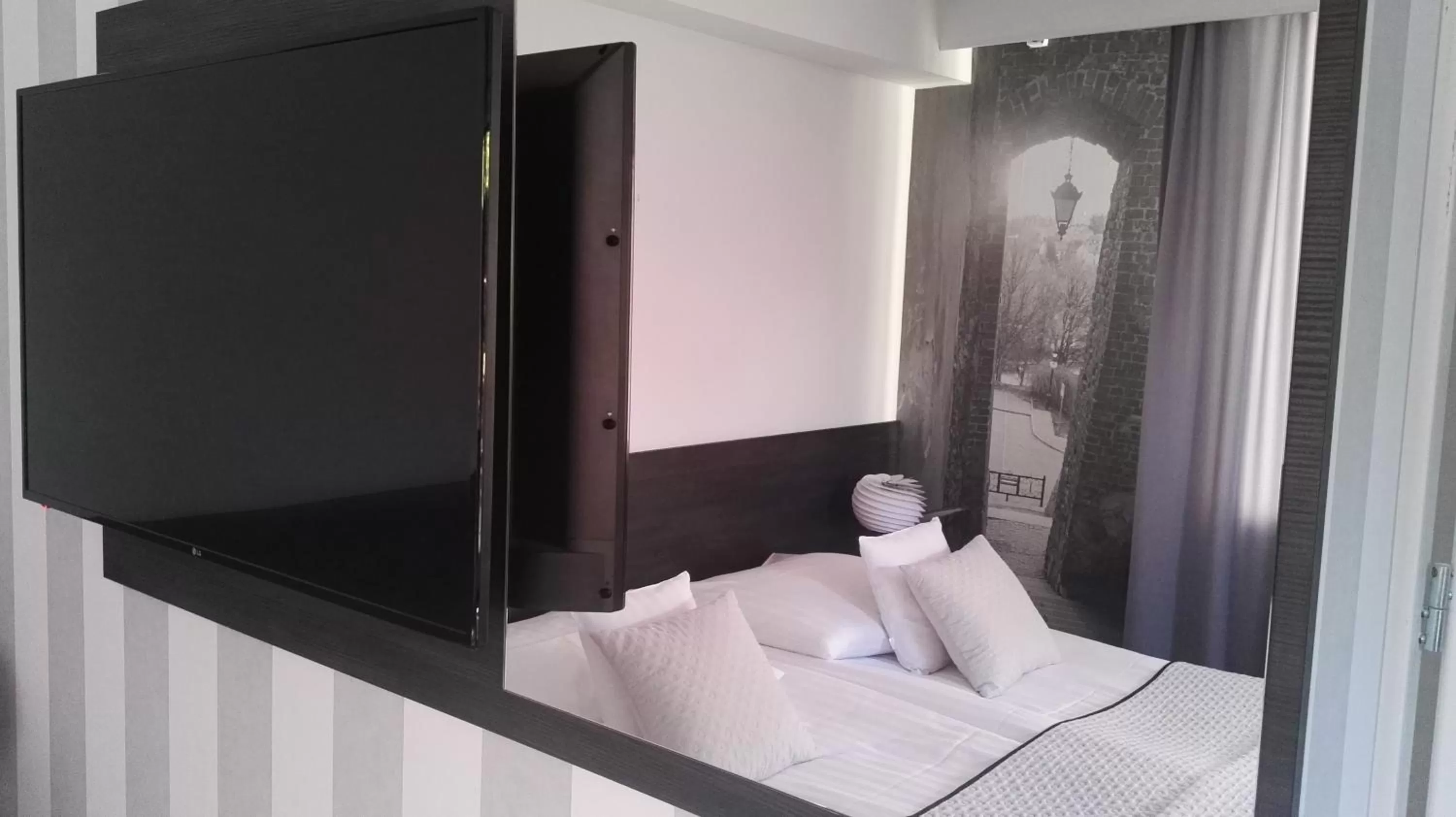 Photo of the whole room, TV/Entertainment Center in Pensjonat Sandomierski