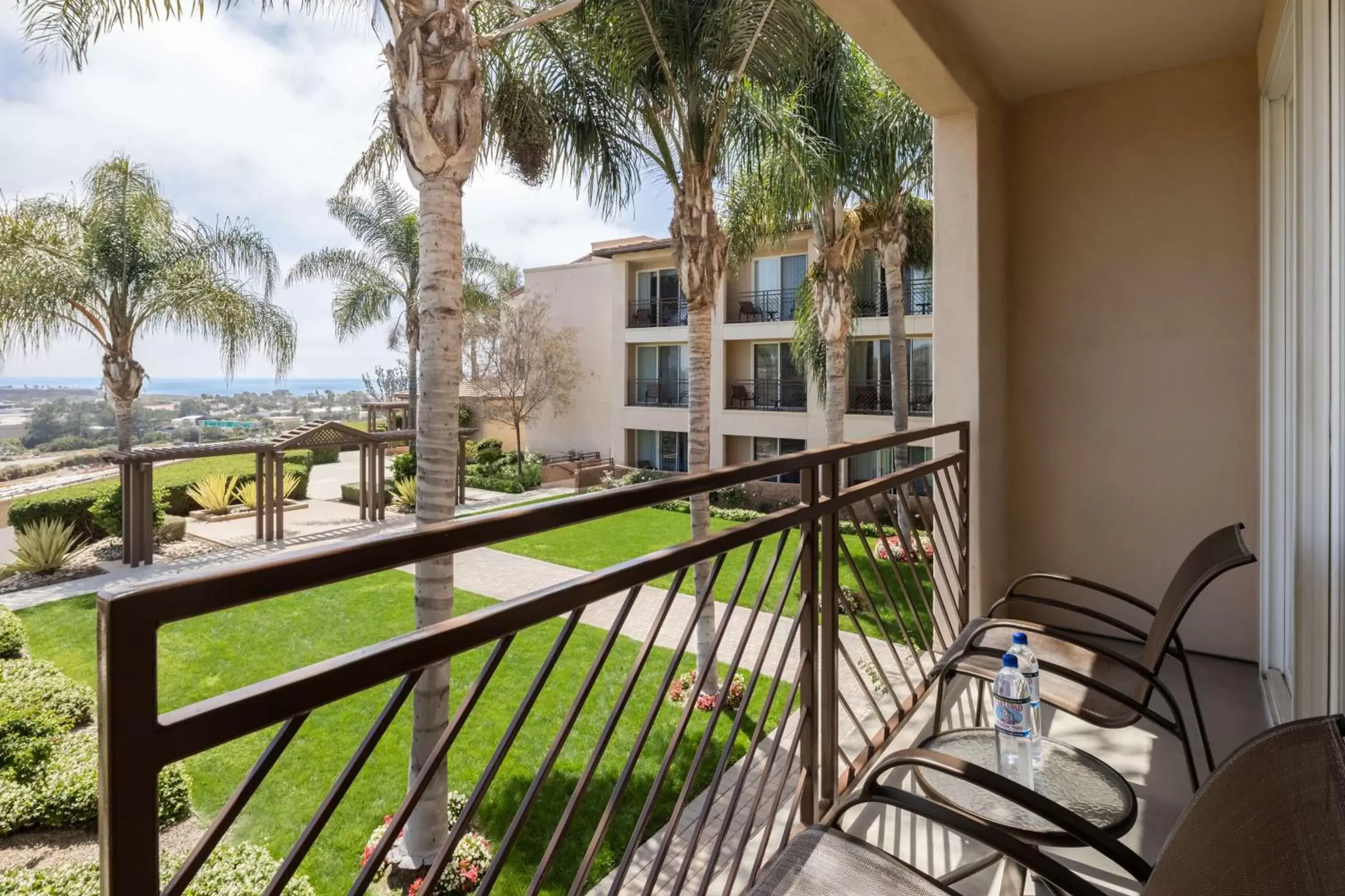 Premium King Room in The Cassara Carlsbad, Tapestry Collection By Hilton Premium King Room in The Cassara Carlsbad, Tapestry Collection By Hilton