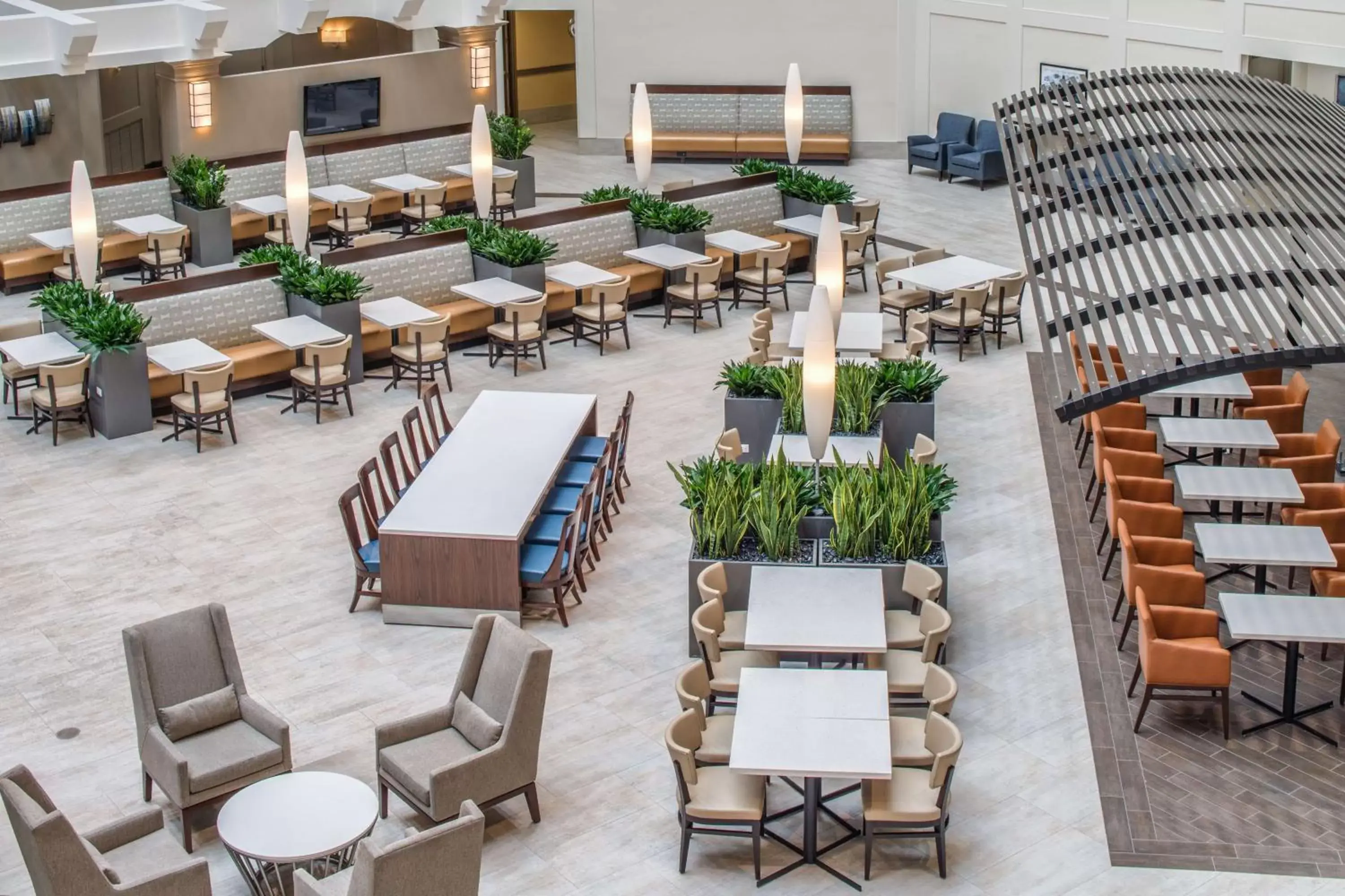 Lobby or reception in Embassy Suites By Hilton Seattle - Tacoma International Airport