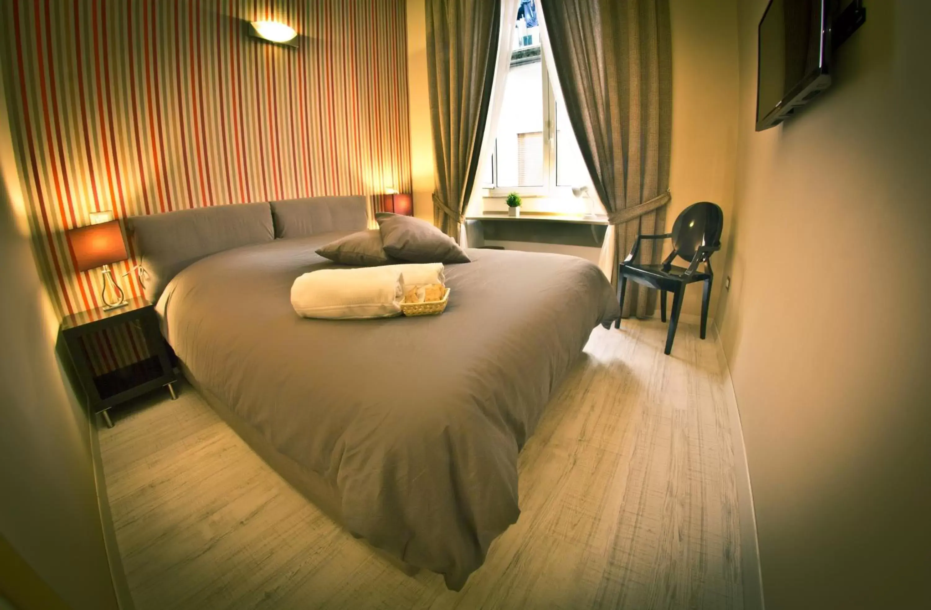 Bedroom, Bed in I Visconti