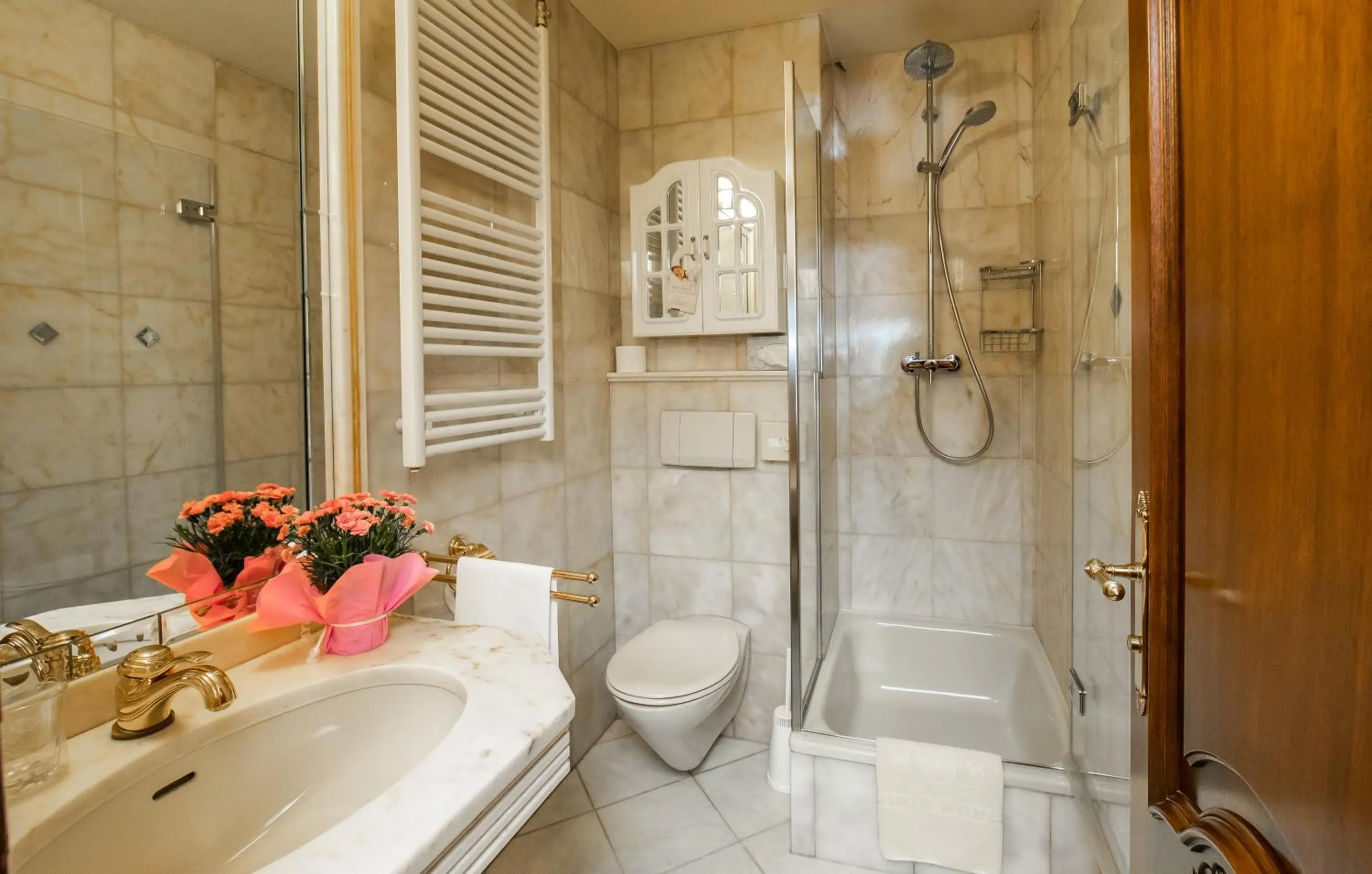 Bathroom in Hotel Palais Porcia