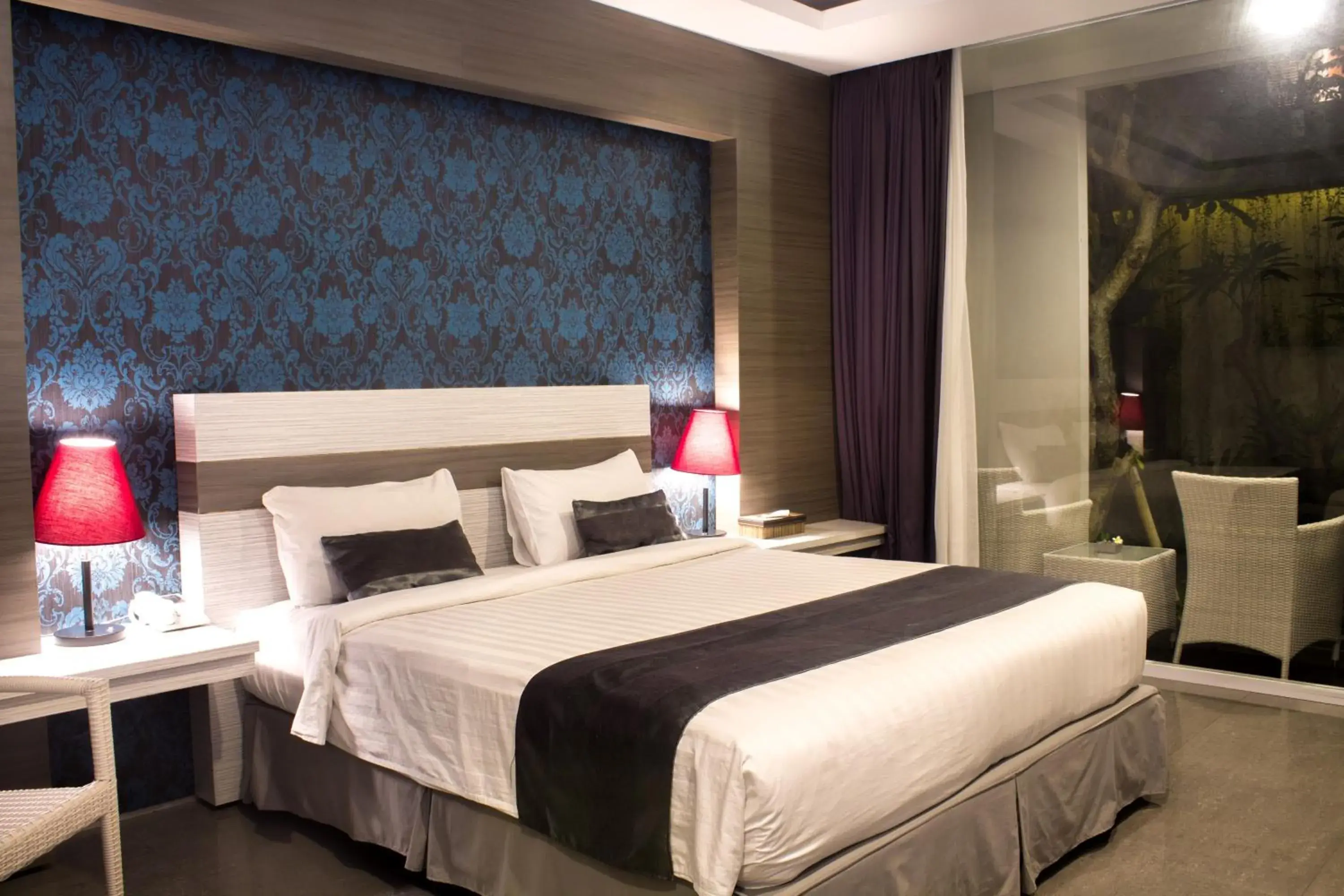Bedroom, Bed in Transera Kamini Legian Hotel