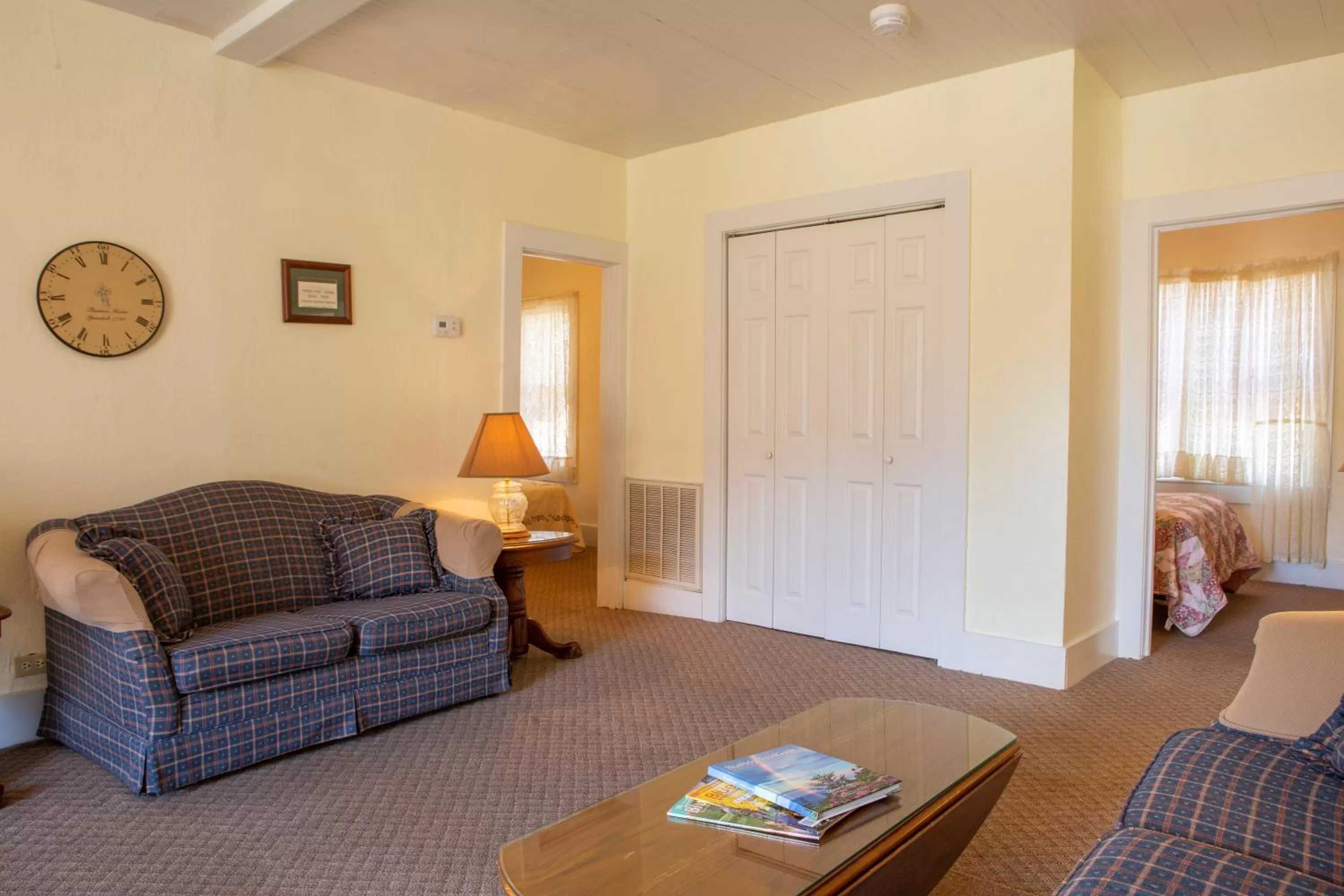 Living room, Seating Area in The Chimney Rock Inn & Cottages
