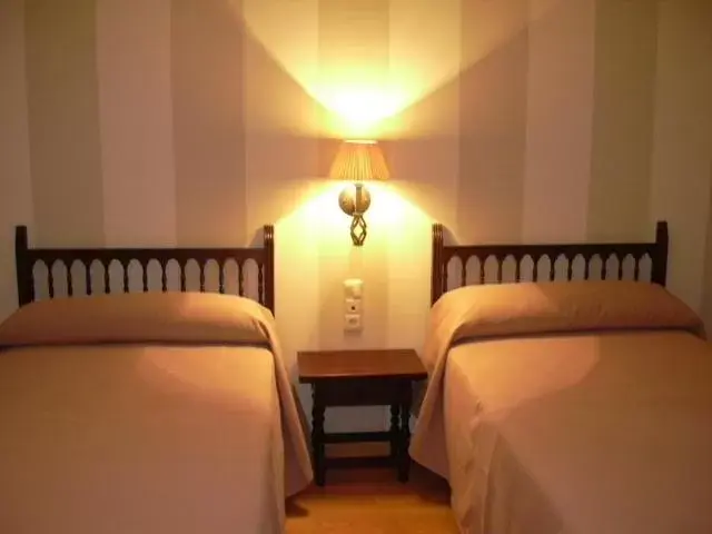 Photo of the whole room, Bed in Hotel Cariñena