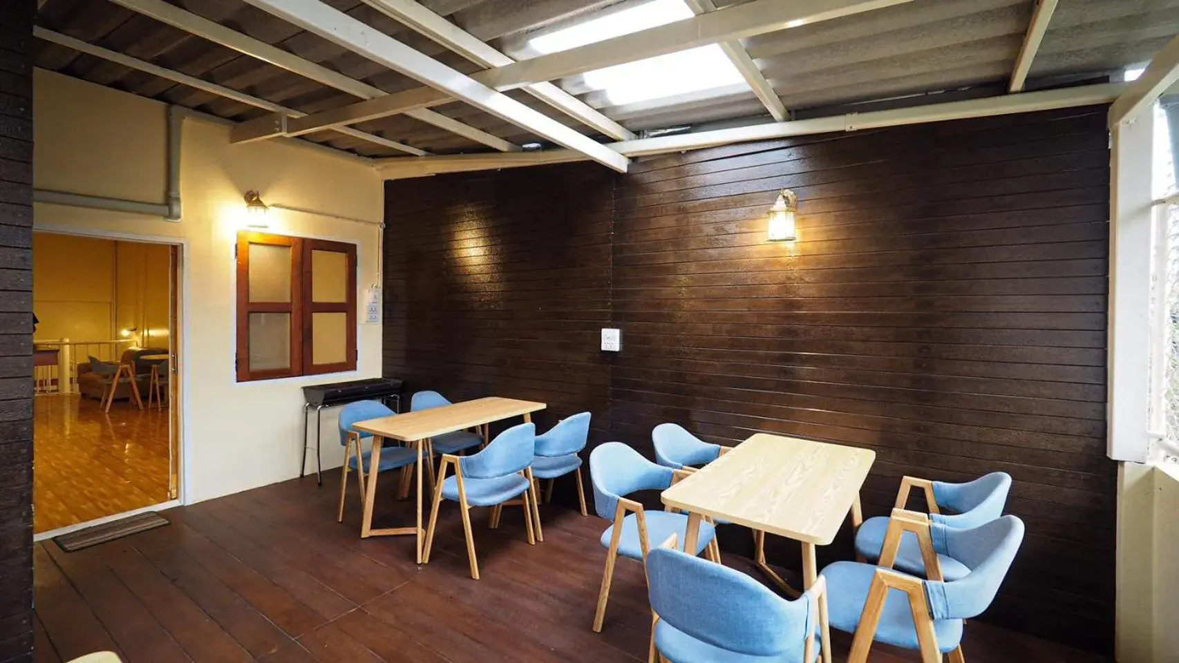 Dining area, Restaurant/Places to Eat in I-Sleep Silom Hostel