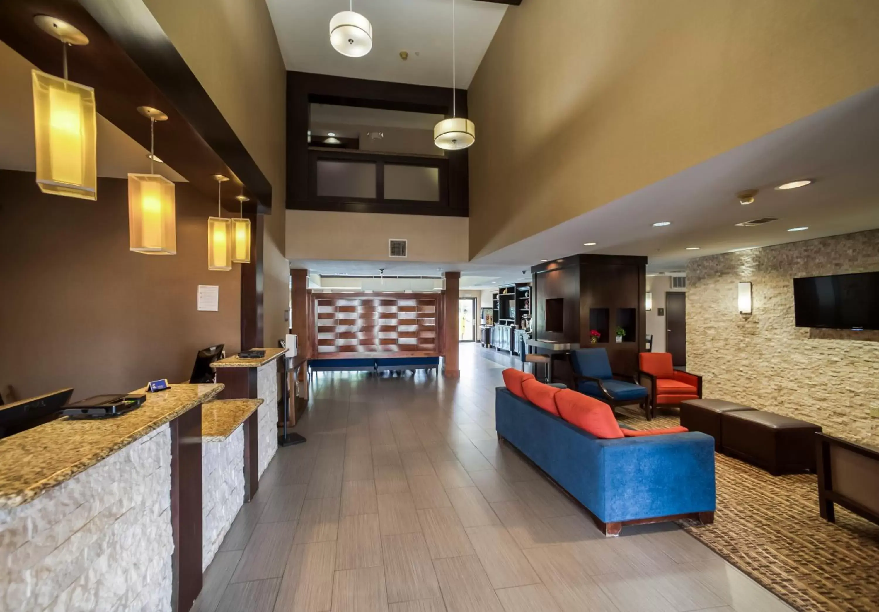 Lobby/Reception in Comfort Inn & Suites FM1960-Champions