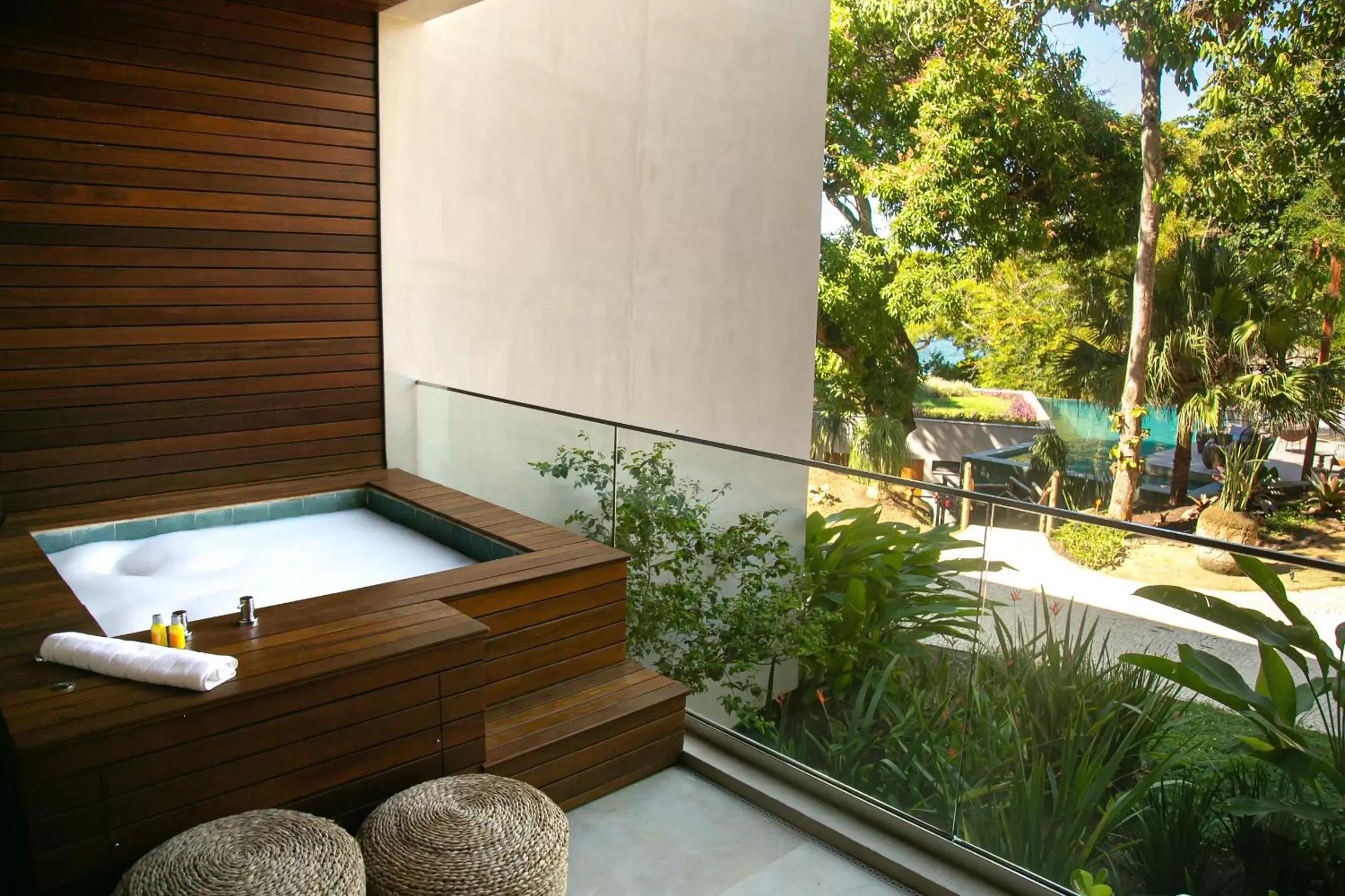 Open Air Bath in Wyndham Ilhabela Casa Di Sirena