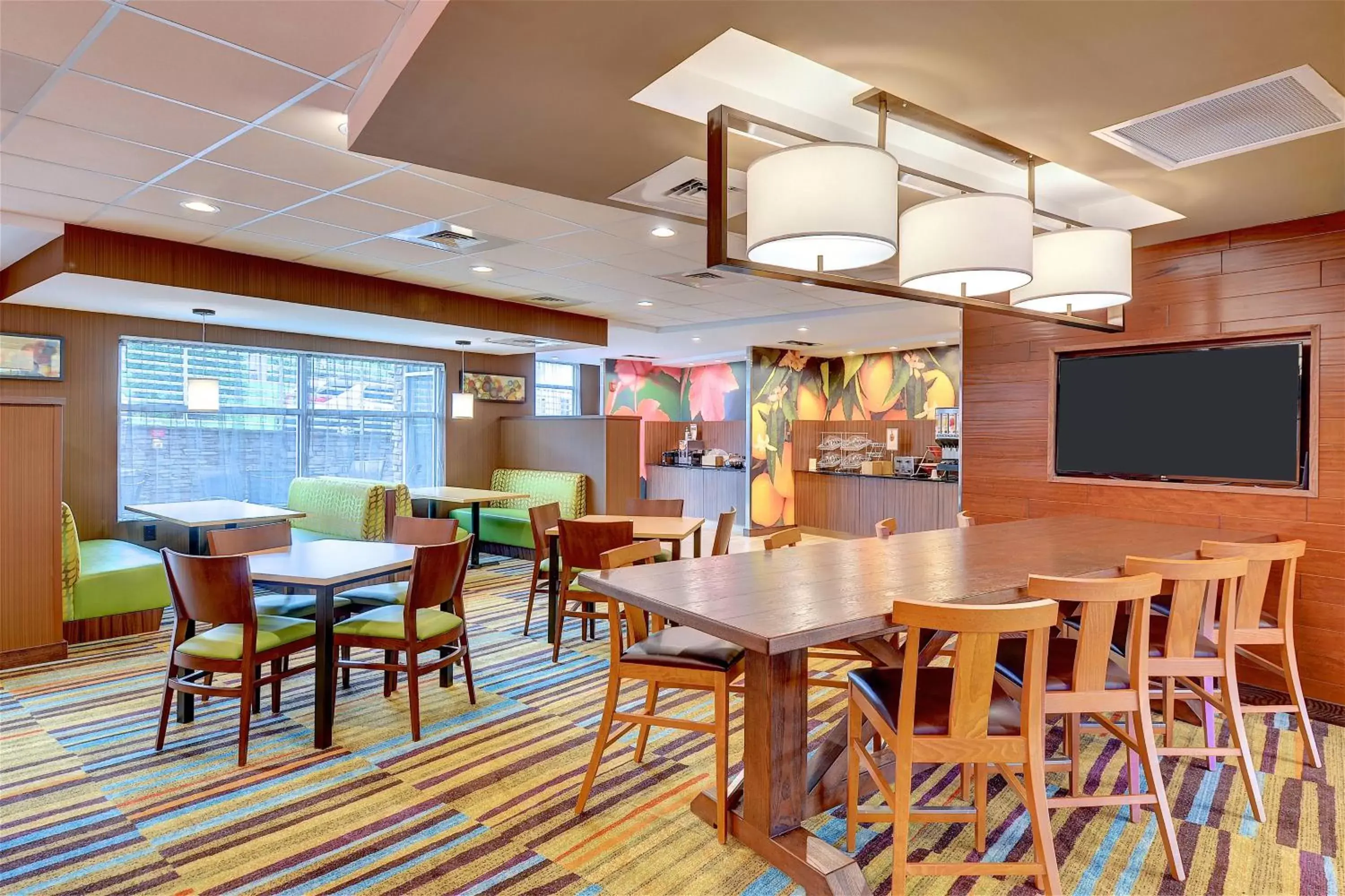 Breakfast, Lounge/Bar in Fairfield Inn & Suites by Marriott Nashville Downtown-MetroCenter