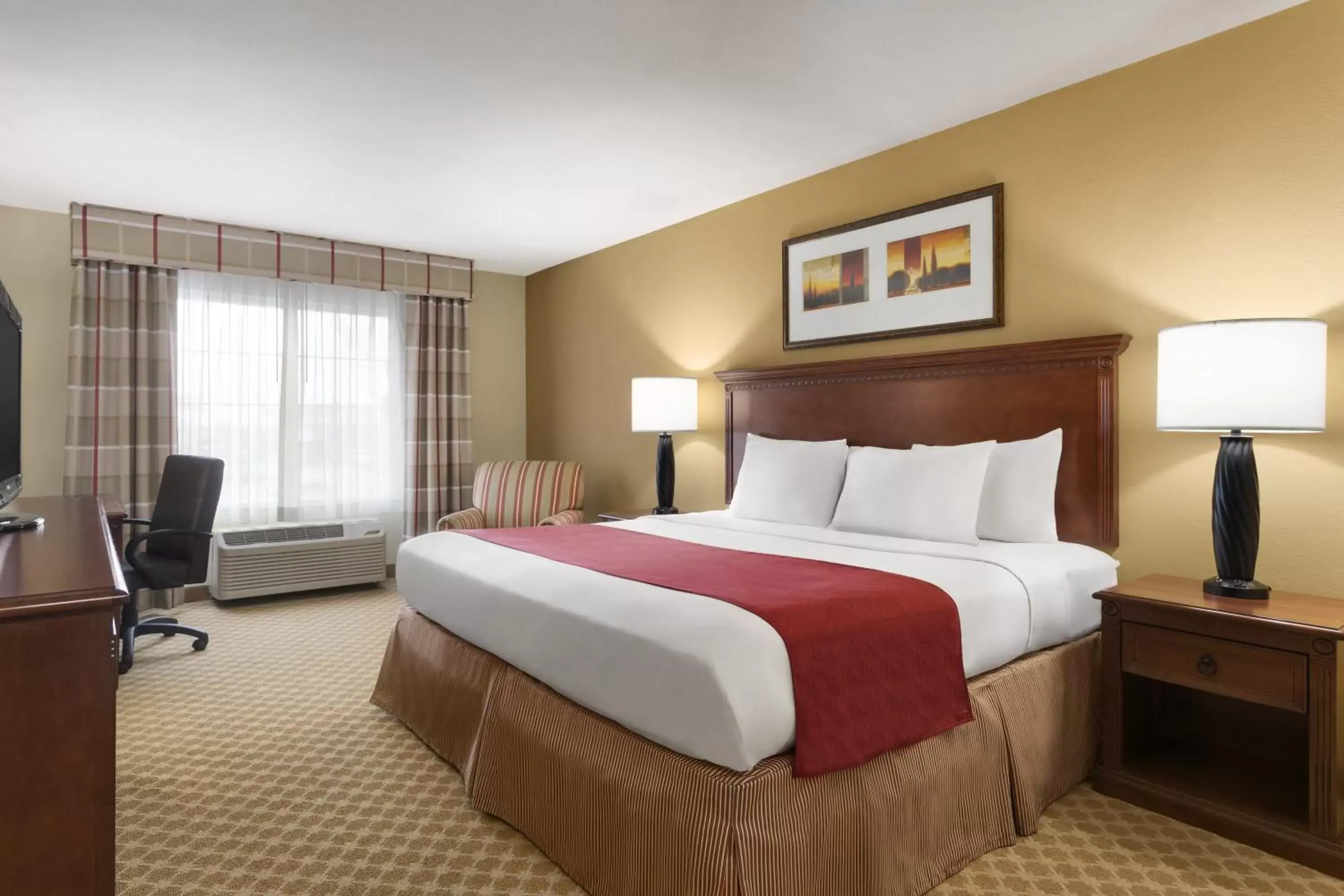 Photo of the whole room, Bed in Country Inn & Suites by Radisson, St. Peters, MO