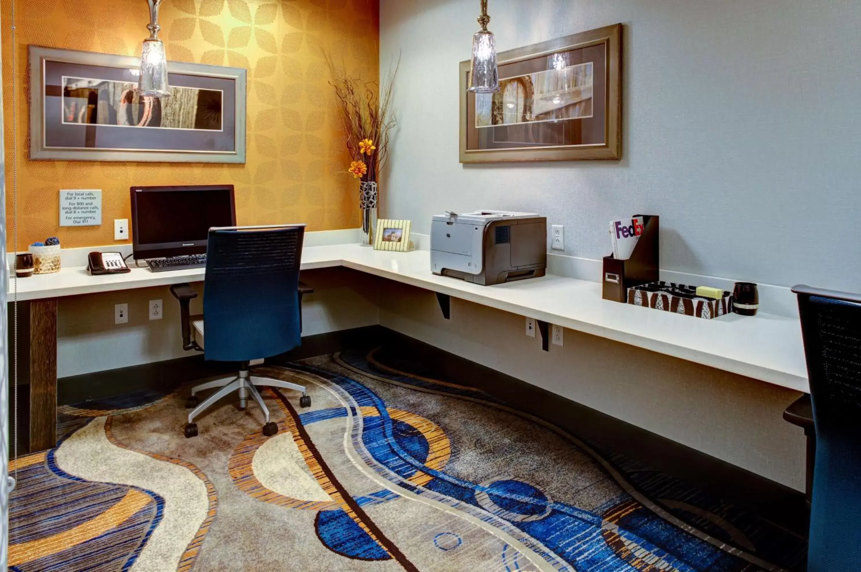 Business facilities in Hampton Inn and Suites Columbus, MS