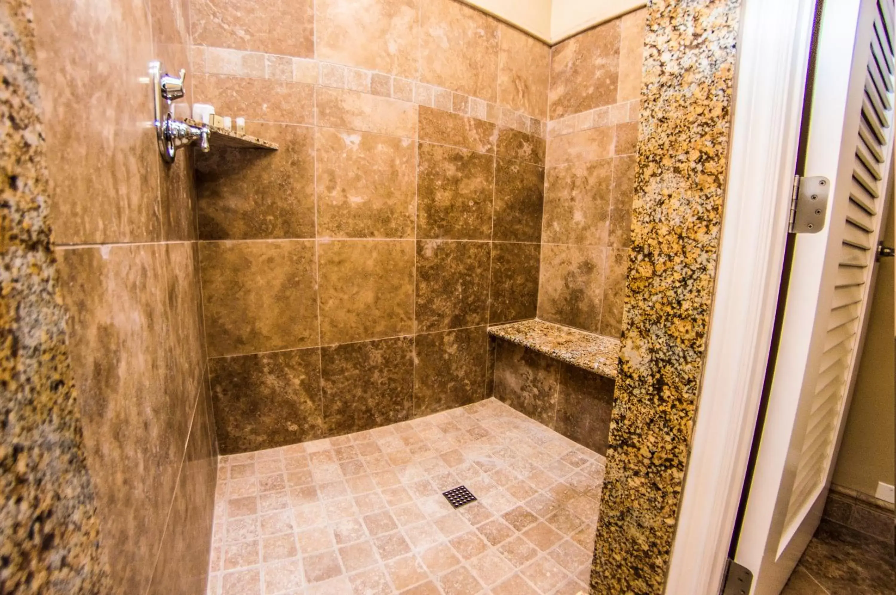 Bathroom in Carter Estate Winery and Resort