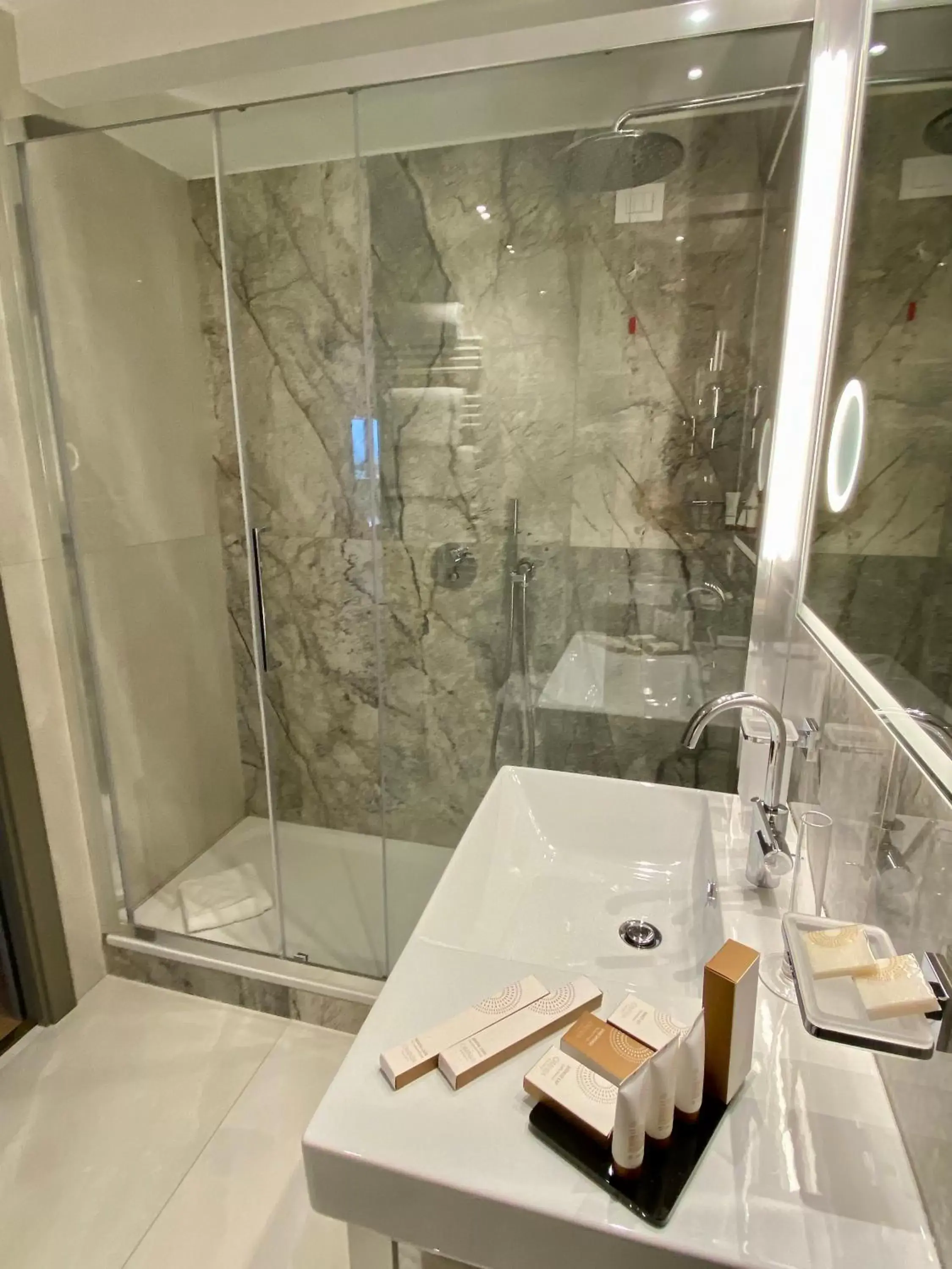 Twin Room in Hotel St Martin by OMNIA hotels Twin Room in Hotel St Martin by OMNIA hotels