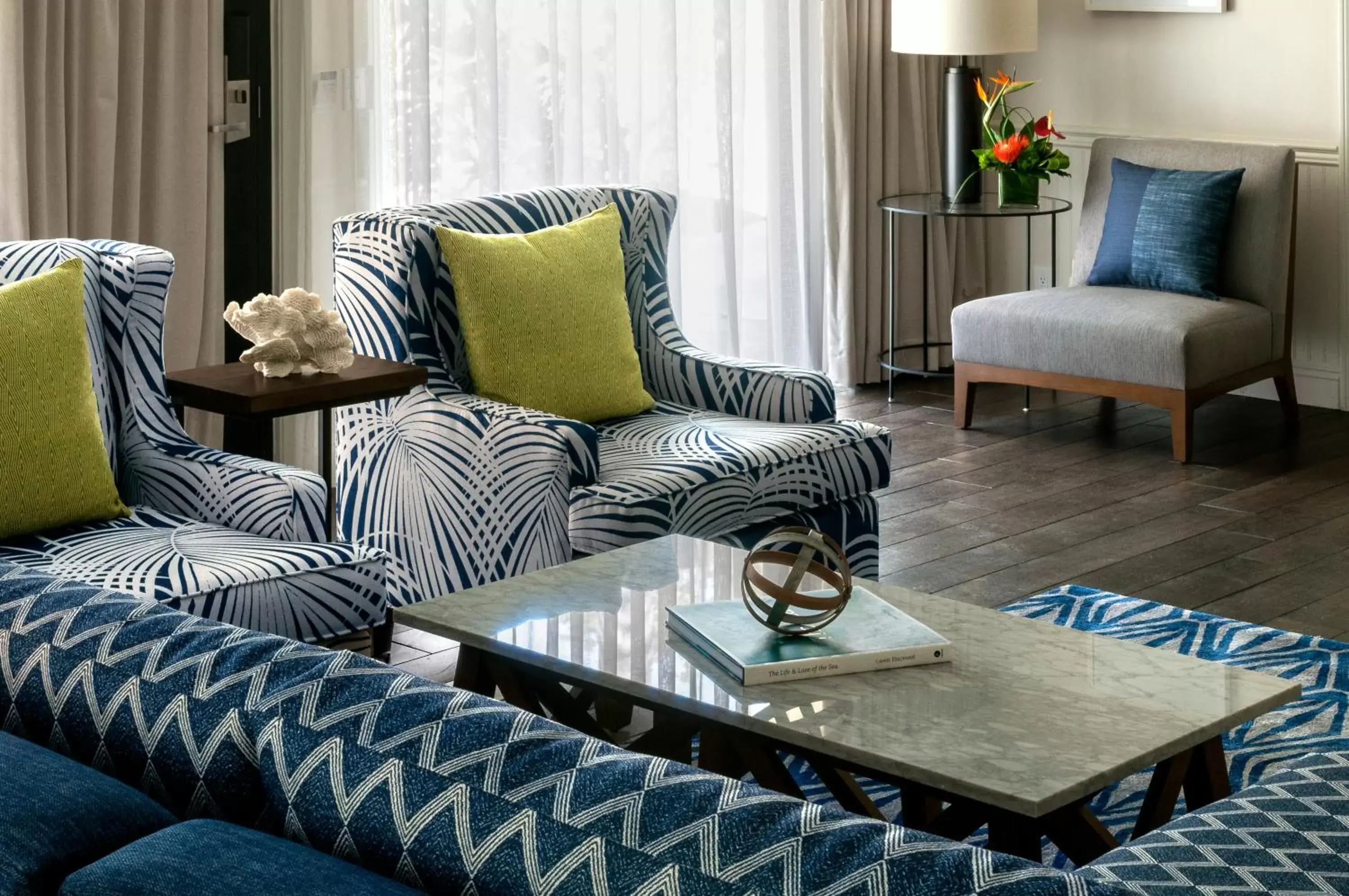 Living room, Seating Area in Paradise Point Resort & Spa