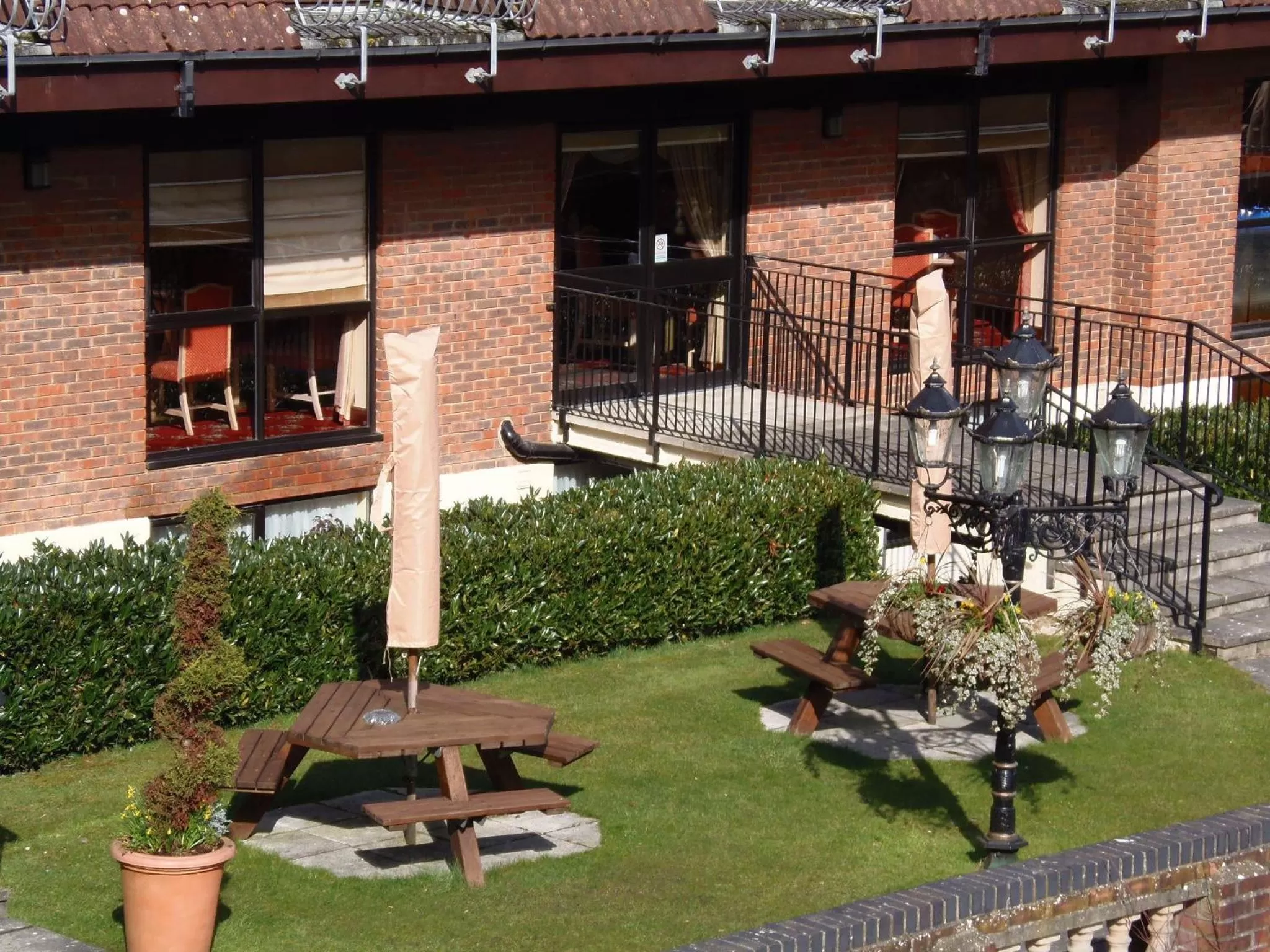 Facade/entrance in Lakeside International Hotel