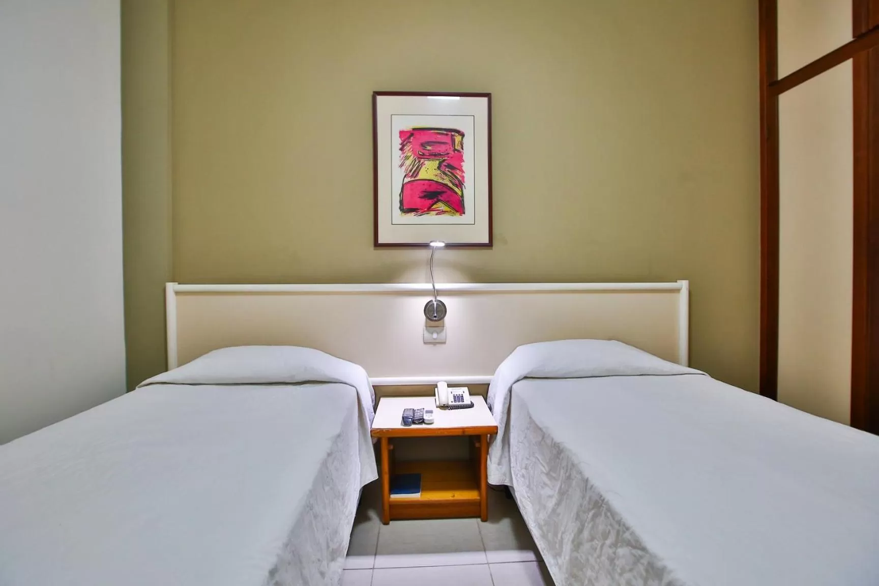 Photo of the whole room, Bed in Transamerica Belo Horizonte Lourdes